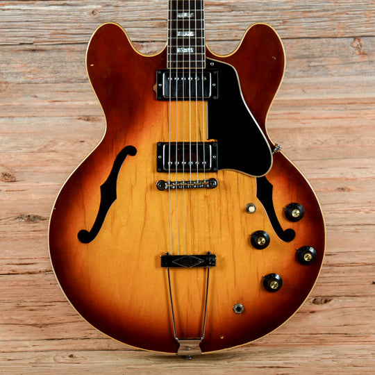 Gibson ES-335 Sunburst 1969 Electric Guitars / Semi-Hollow