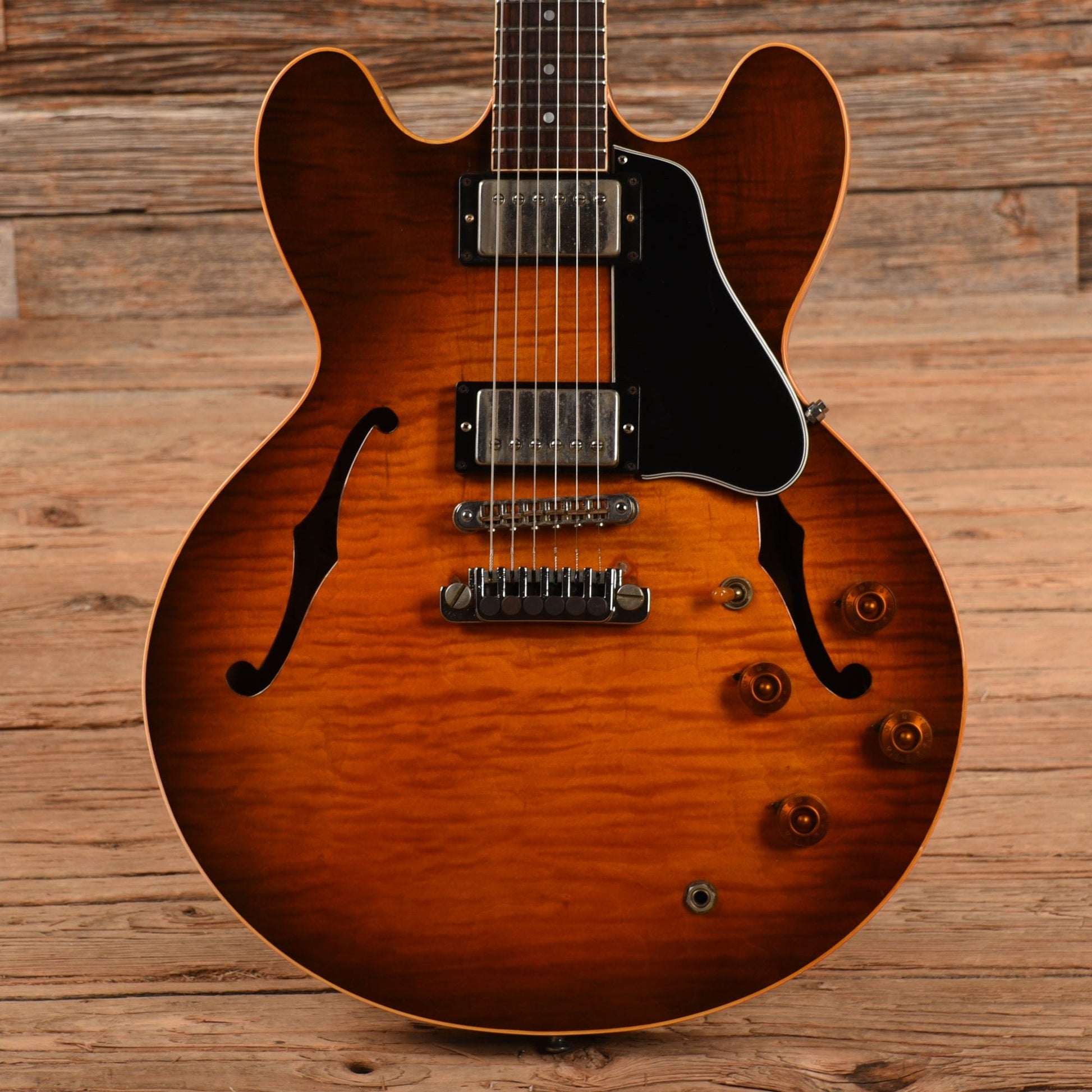 Gibson ES-335 Sunburst 1987 Electric Guitars / Semi-Hollow