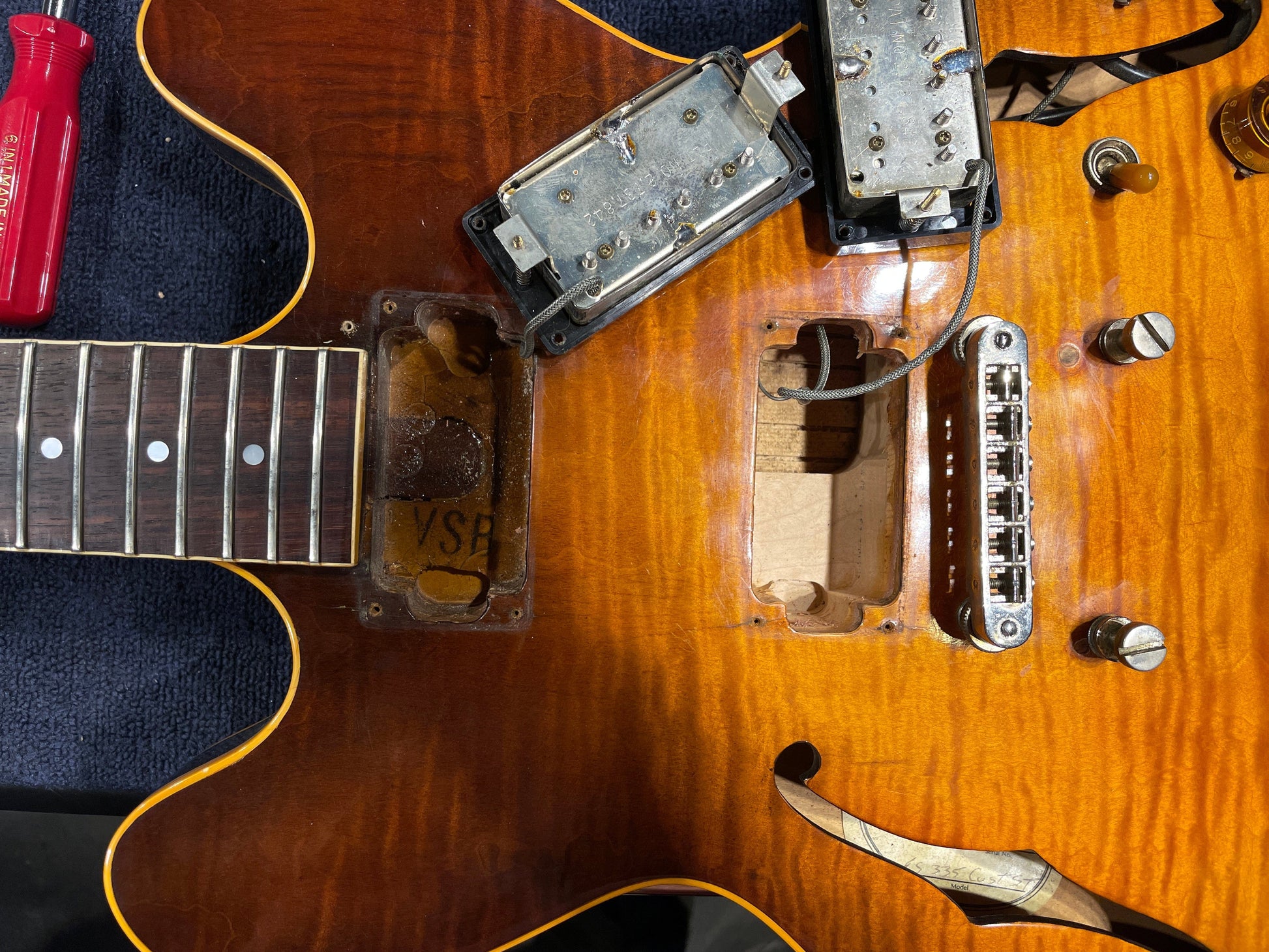 Gibson ES-335 Sunburst 1987 Electric Guitars / Semi-Hollow