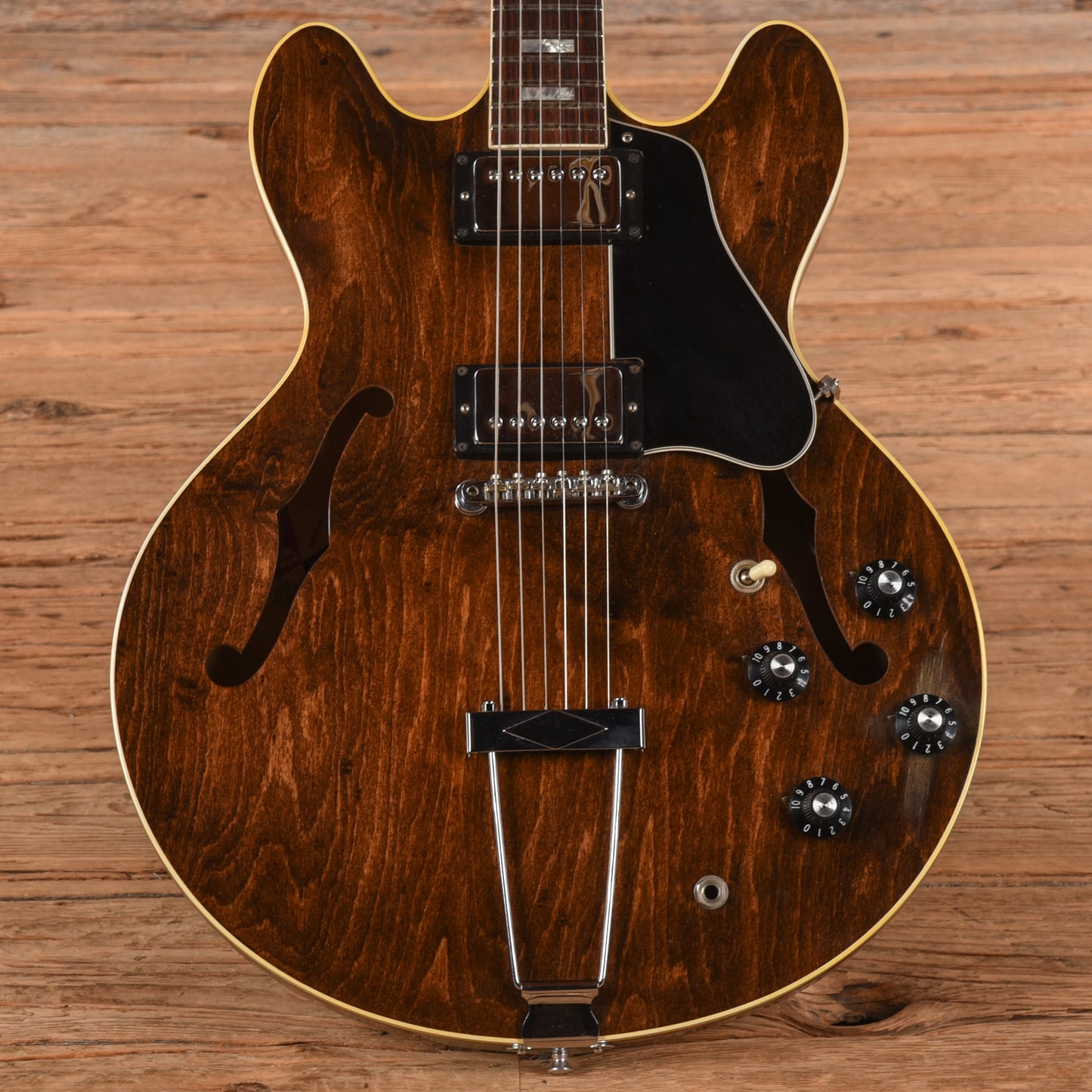 Gibson ES-335 Walnut 1971 Electric Guitars / Semi-Hollow