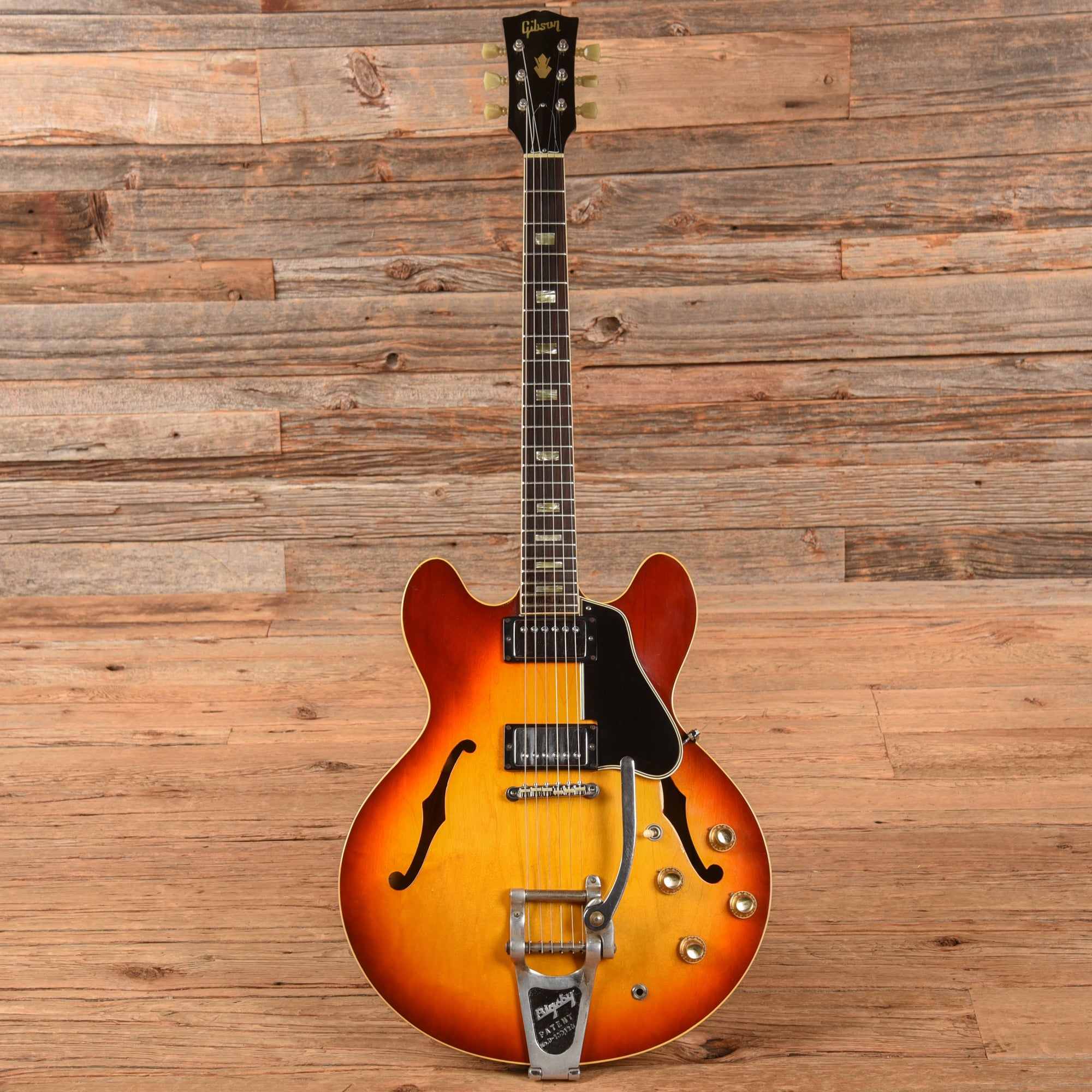 Gibson ES-335TD Sunburst 1965 Electric Guitars / Semi-Hollow
