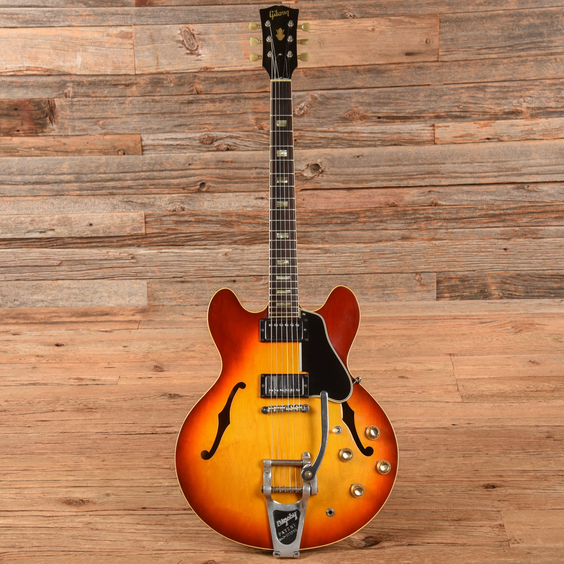 Gibson ES-335TD Sunburst 1965 Electric Guitars / Semi-Hollow