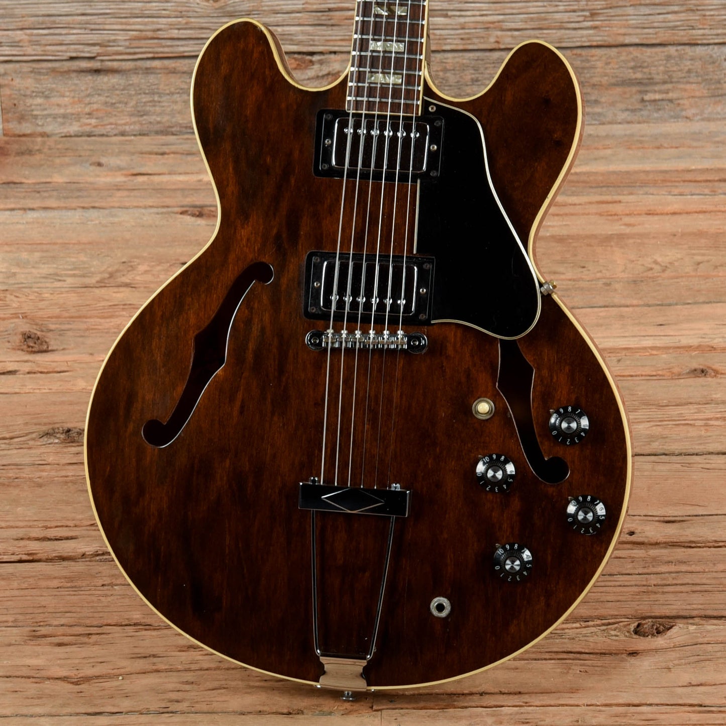 Gibson ES-335TD Walnut 1974 Electric Guitars / Semi-Hollow