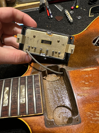 Gibson ES-335TDW Walnut 1973 Electric Guitars / Semi-Hollow
