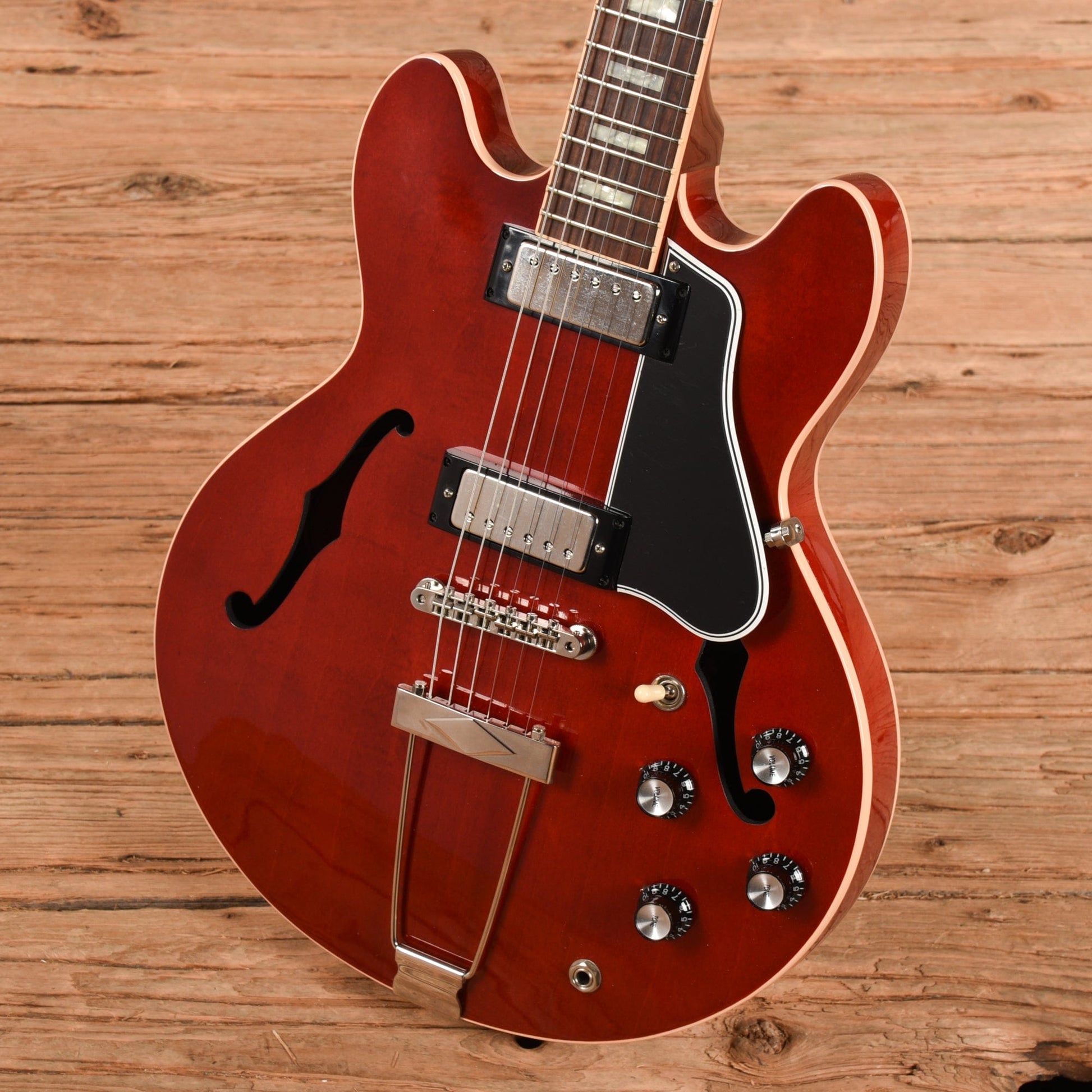 Gibson ES-390 Cherry 2014 Electric Guitars / Semi-Hollow