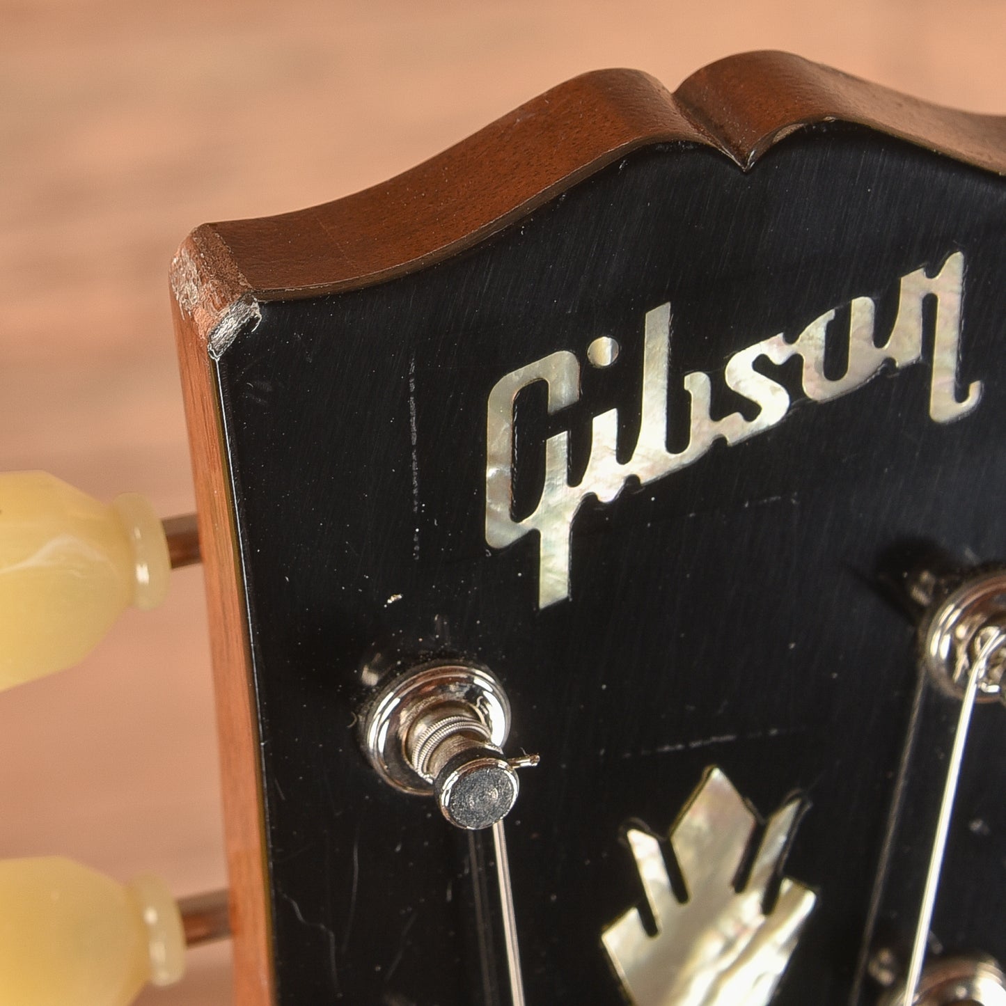 Gibson ES-390 Sunburst 2012 Electric Guitars / Semi-Hollow