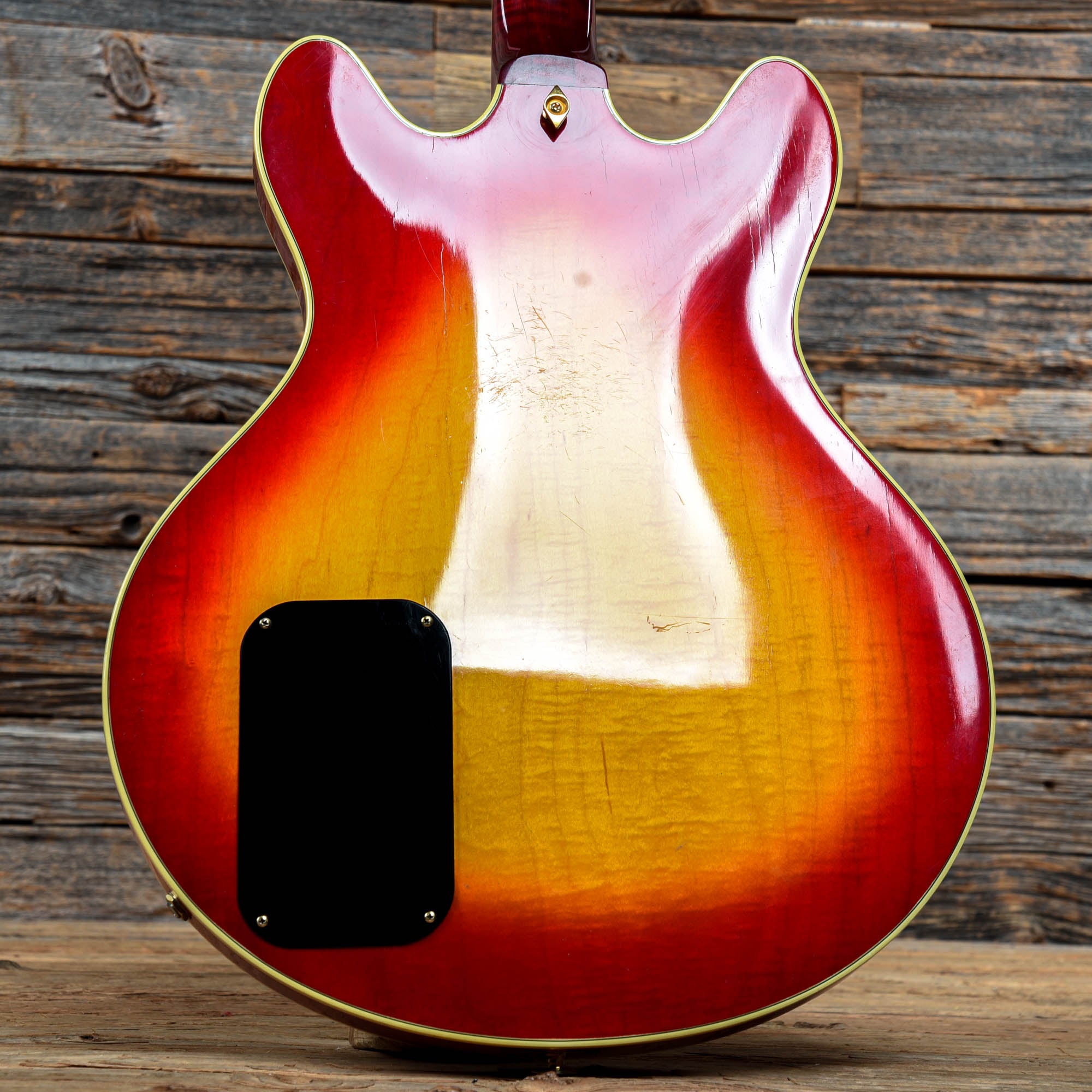 Gibson ES-Artist Cherry Sunburst 1980 Electric Guitars / Semi-Hollow