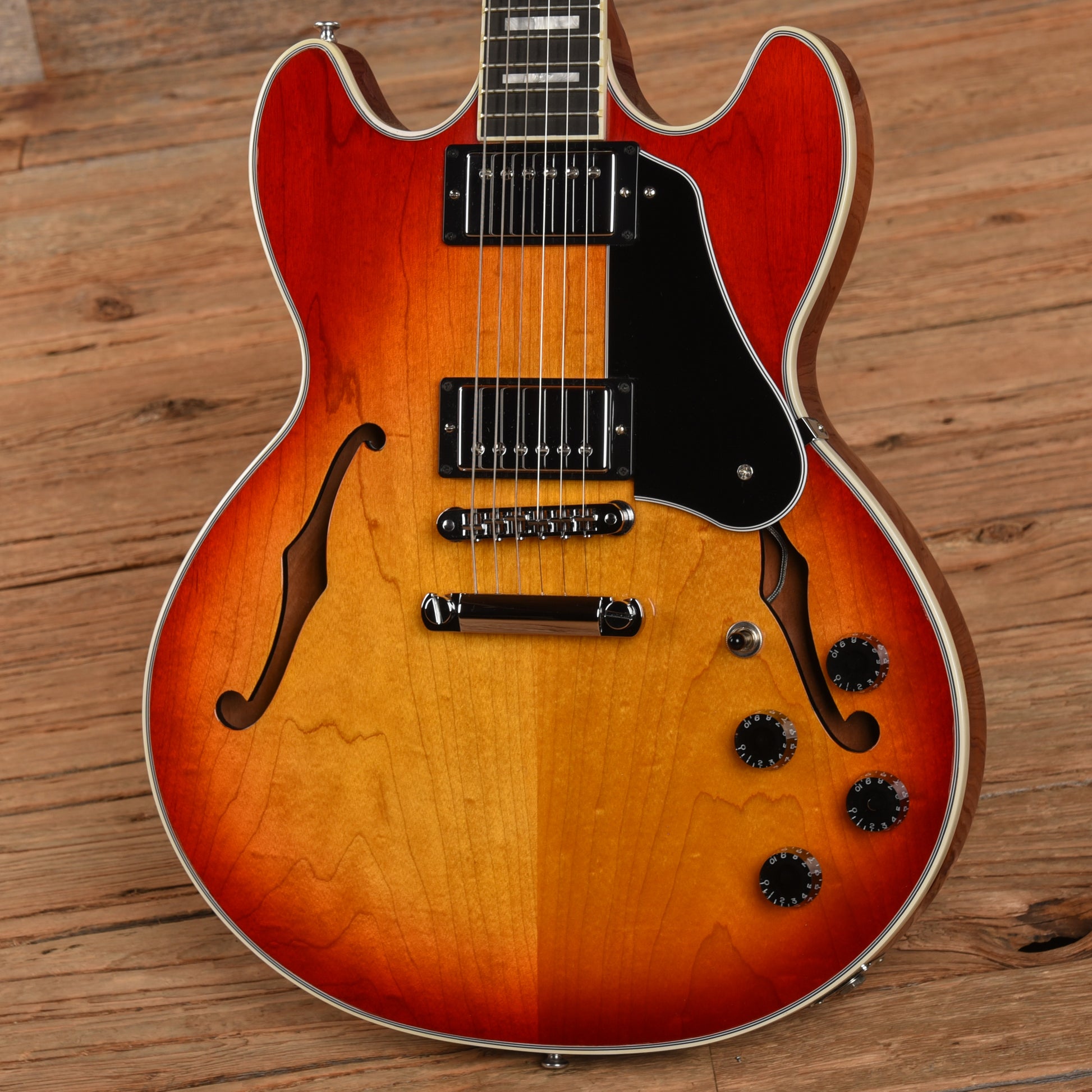 Gibson Midtown Custom Sunburst 2012 Electric Guitars / Semi-Hollow