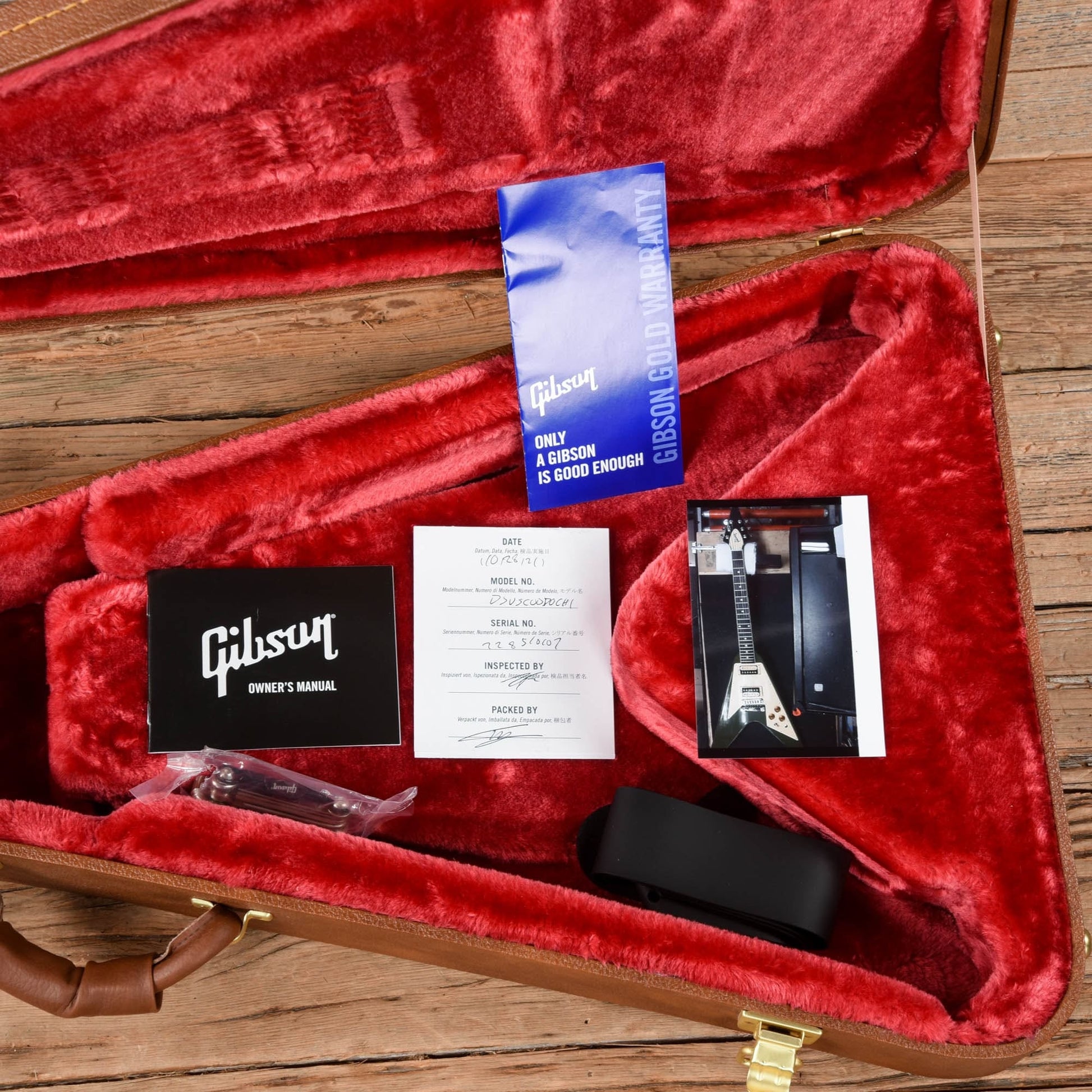 Gibson 70s Flying V Olive Drab 2021 Electric Guitars / Solid Body