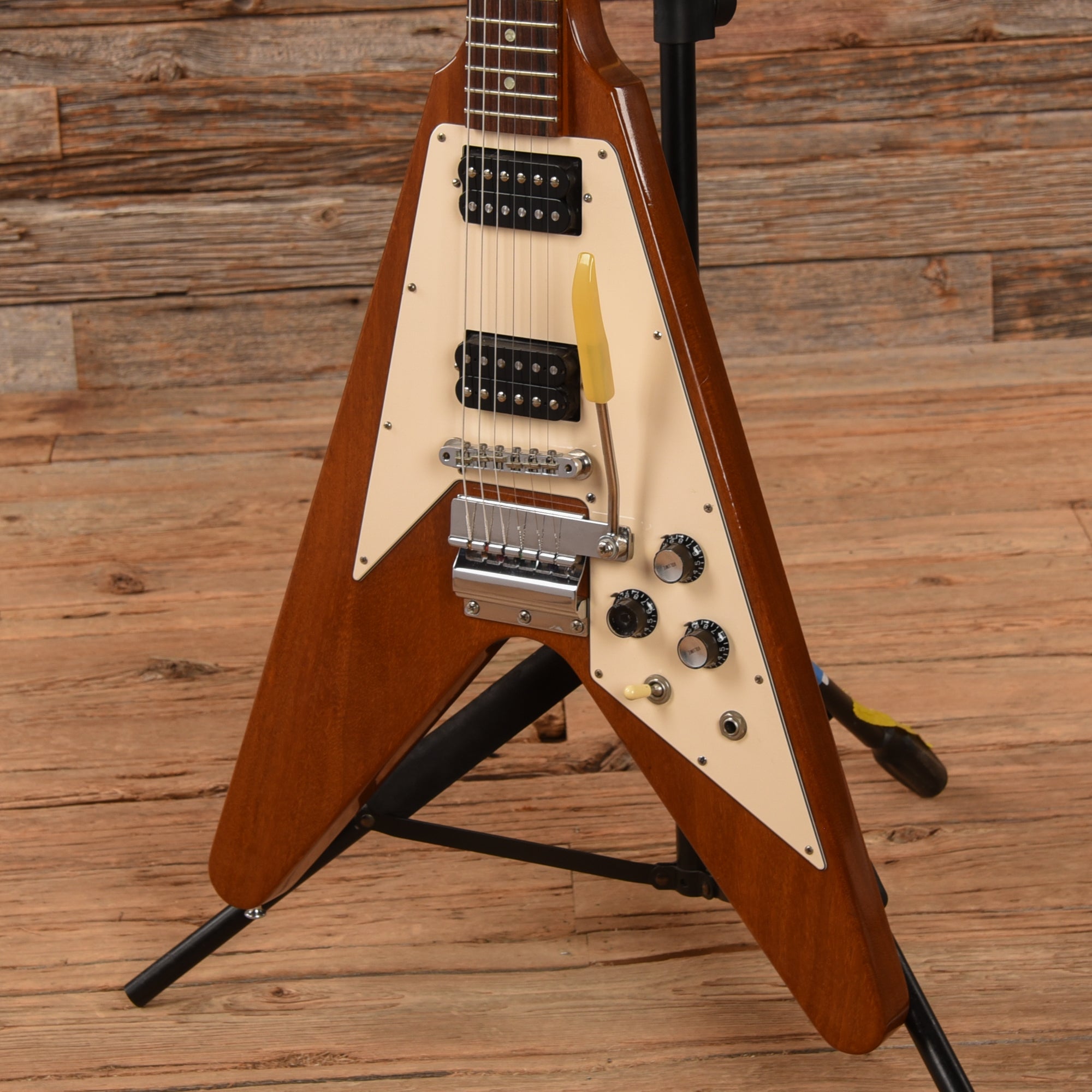 Gibson Custom 67 Flying V Reissue Natural Electric Guitars / Solid Body