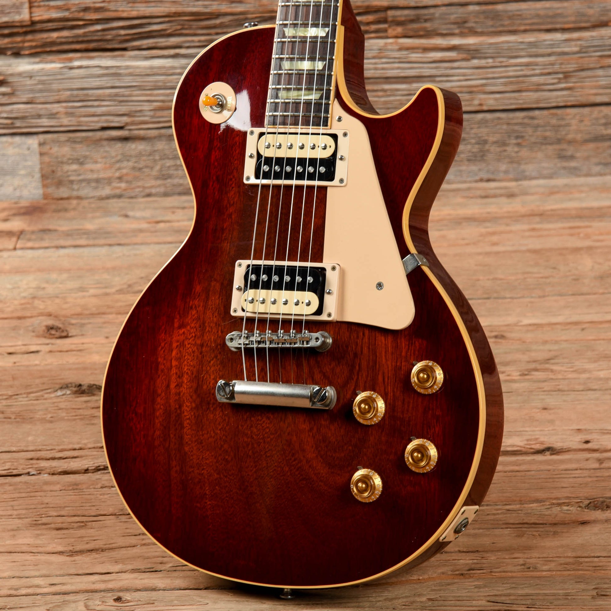 Gibson Custom Les Paul Classic Sunburst 1995 Electric Guitars / Solid Body