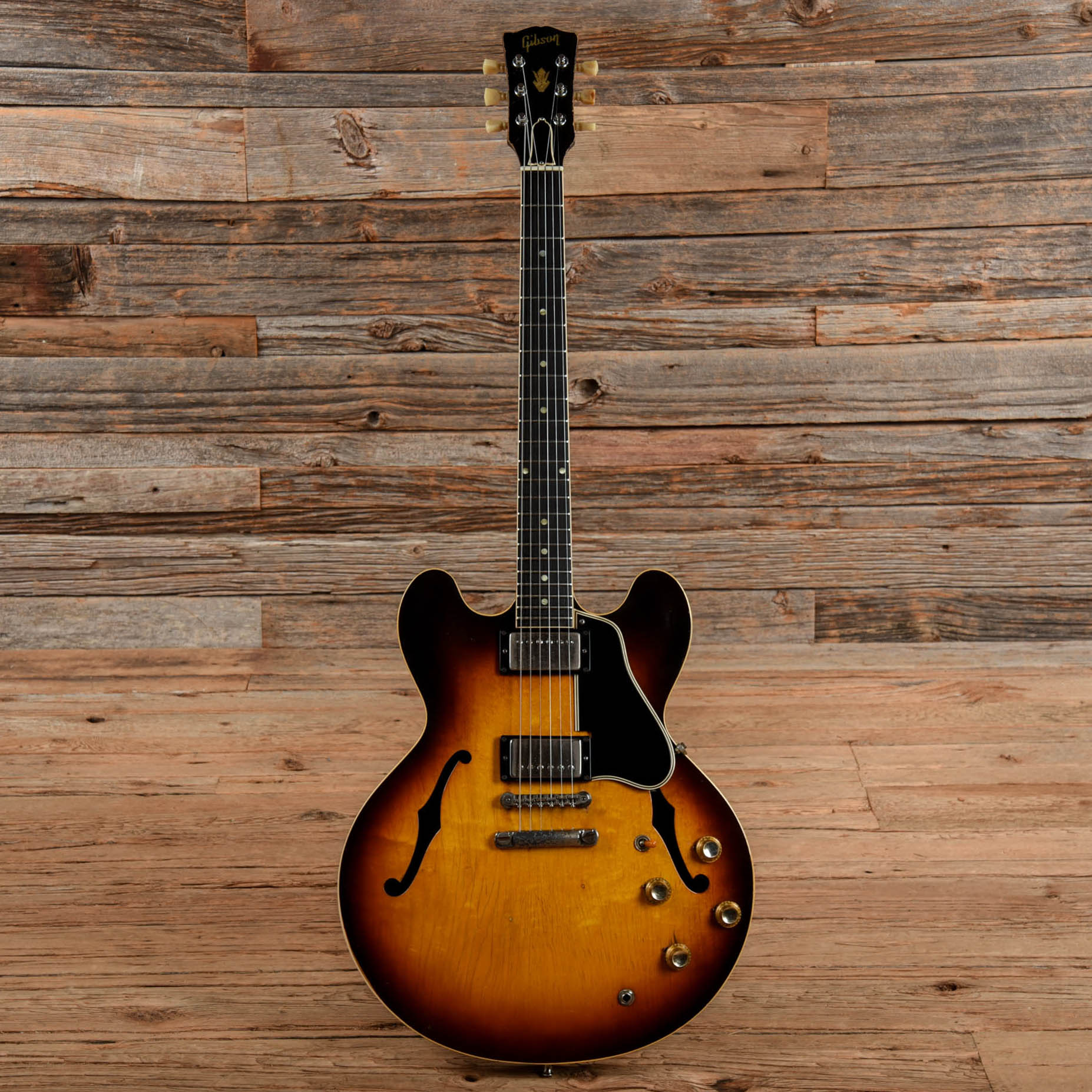 Gibson ES-335 Sunburst 1961 – Chicago Music Exchange