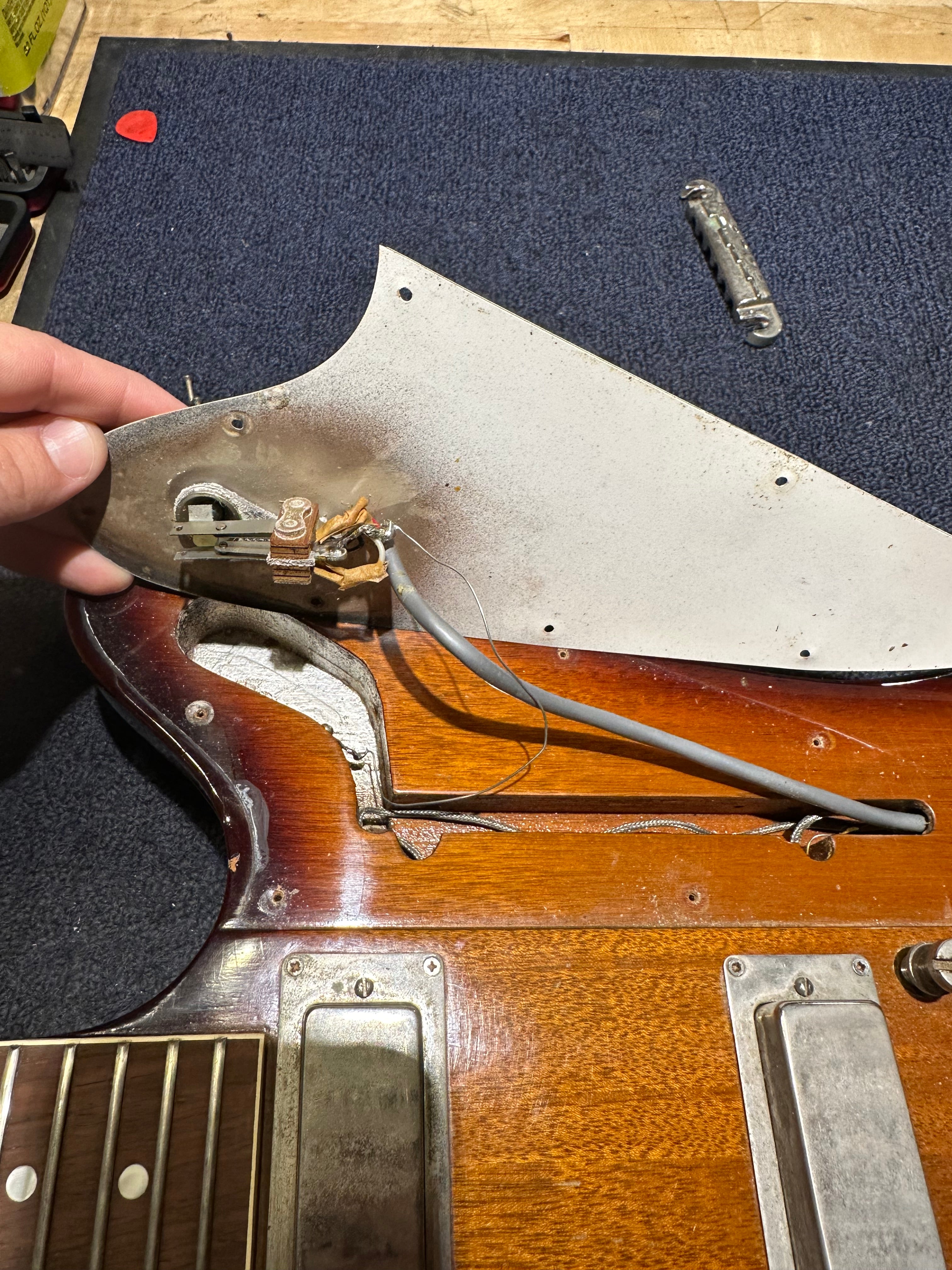 Gibson Firebird III Sunburst 1963 Electric Guitars / Solid Body