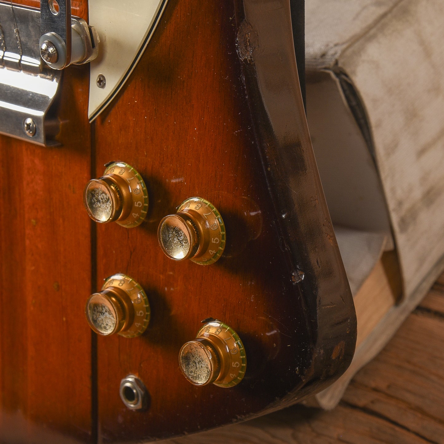 Gibson Firebird III Sunburst 1964 Electric Guitars / Solid Body
