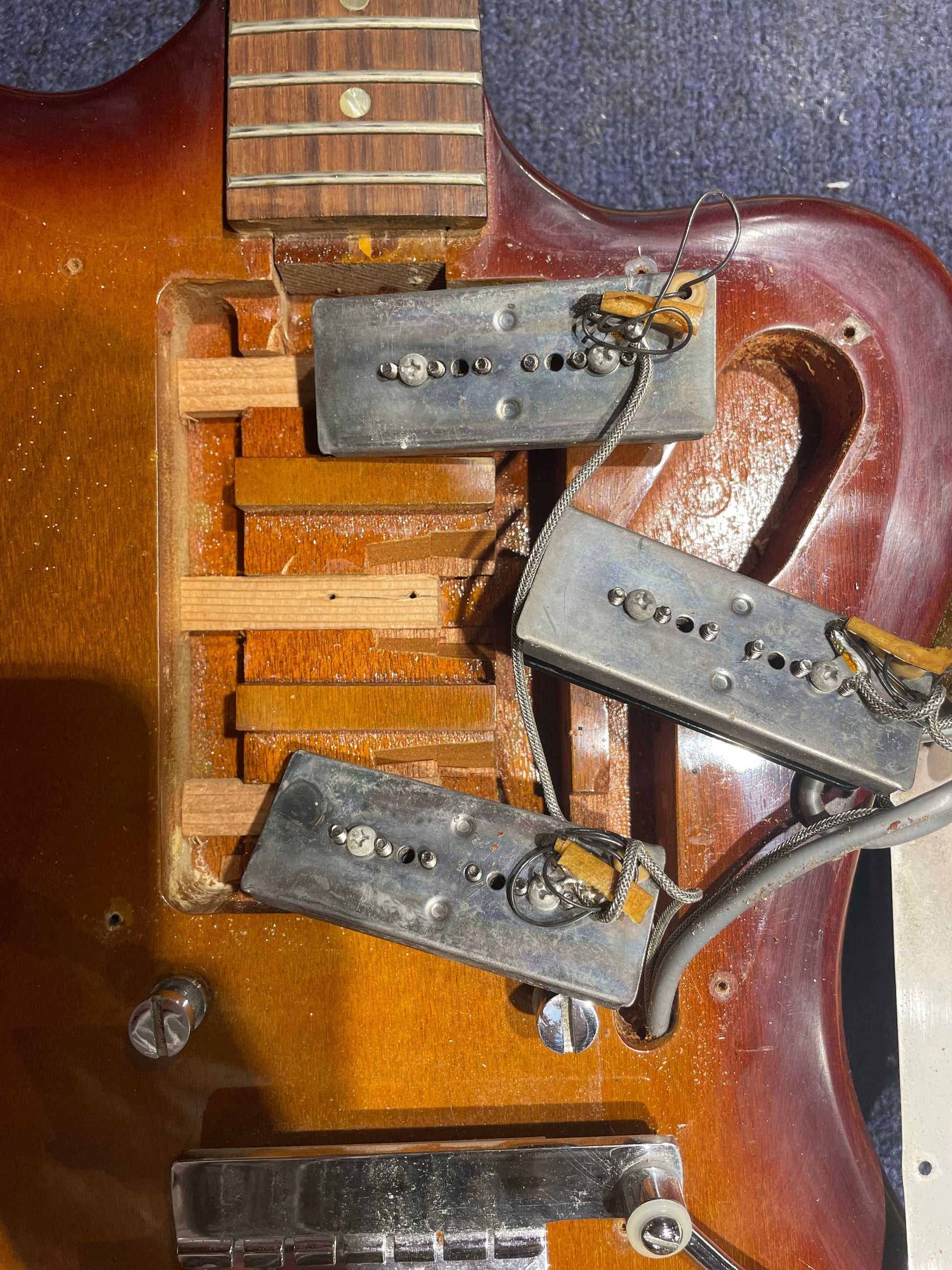 Gibson Firebird III Sunburst 1965 Electric Guitars / Solid Body