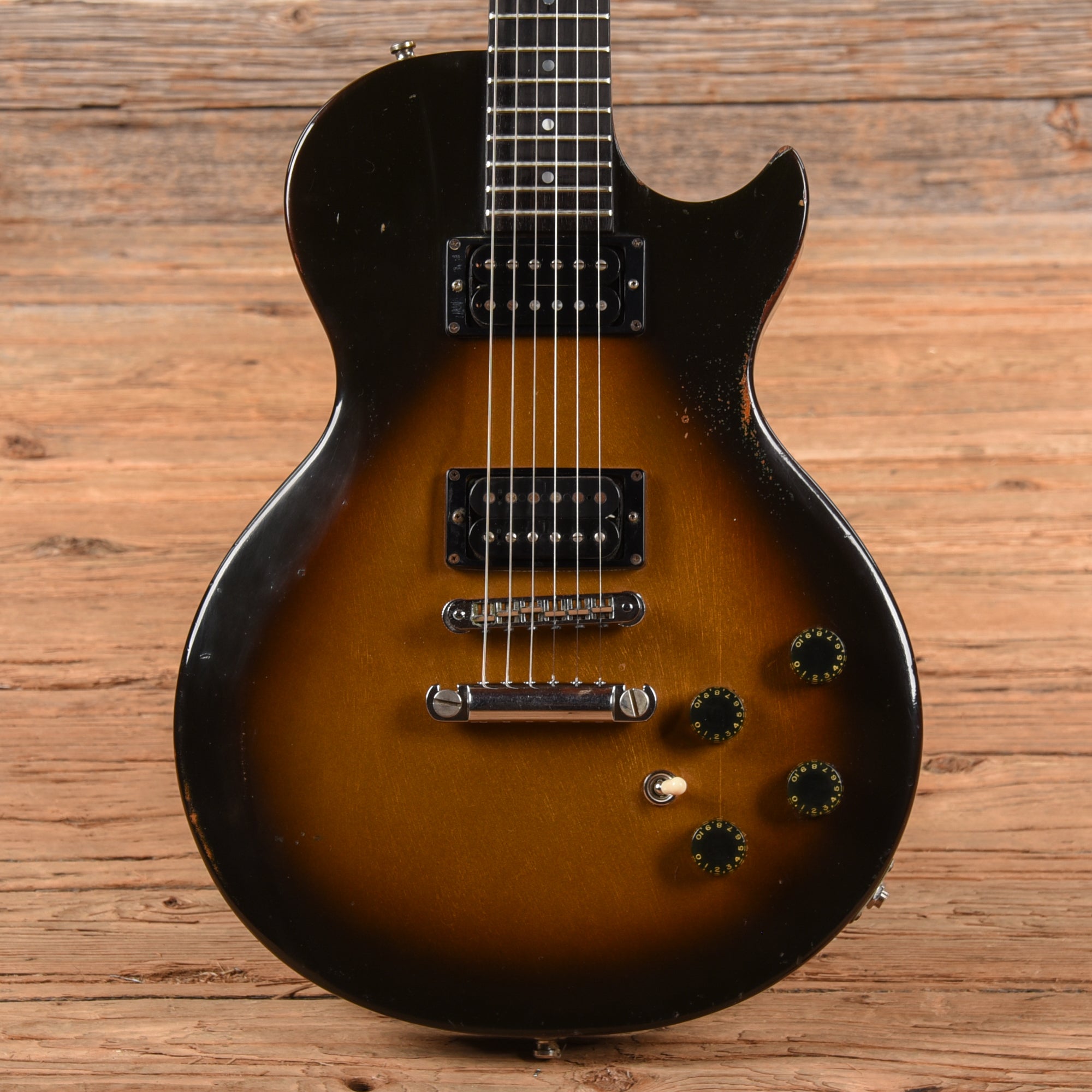 Gibson Firebrand The Paul Deluxe Goldburst 1981 Electric Guitars / Solid Body