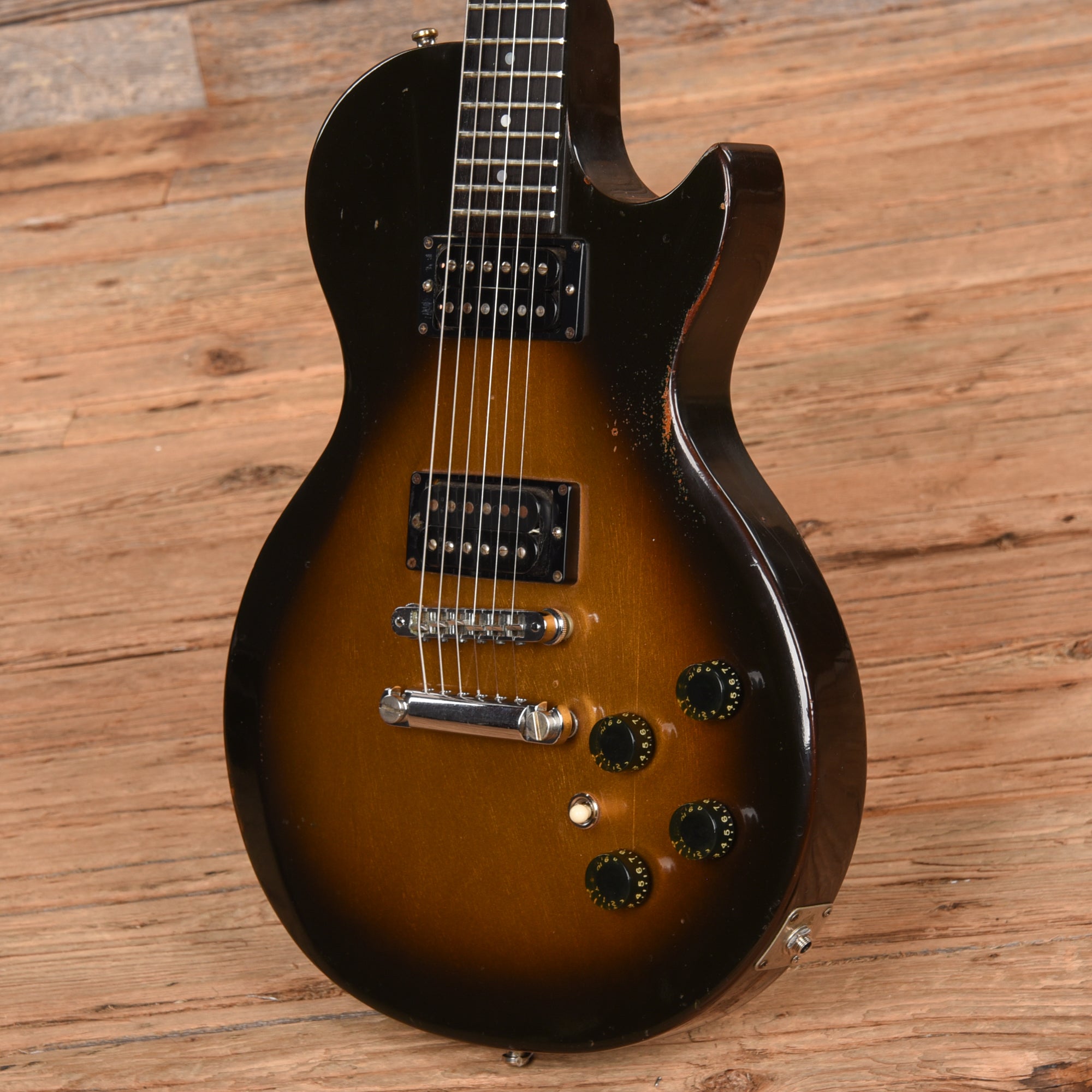 Gibson Firebrand The Paul Deluxe Goldburst 1981 Electric Guitars / Solid Body