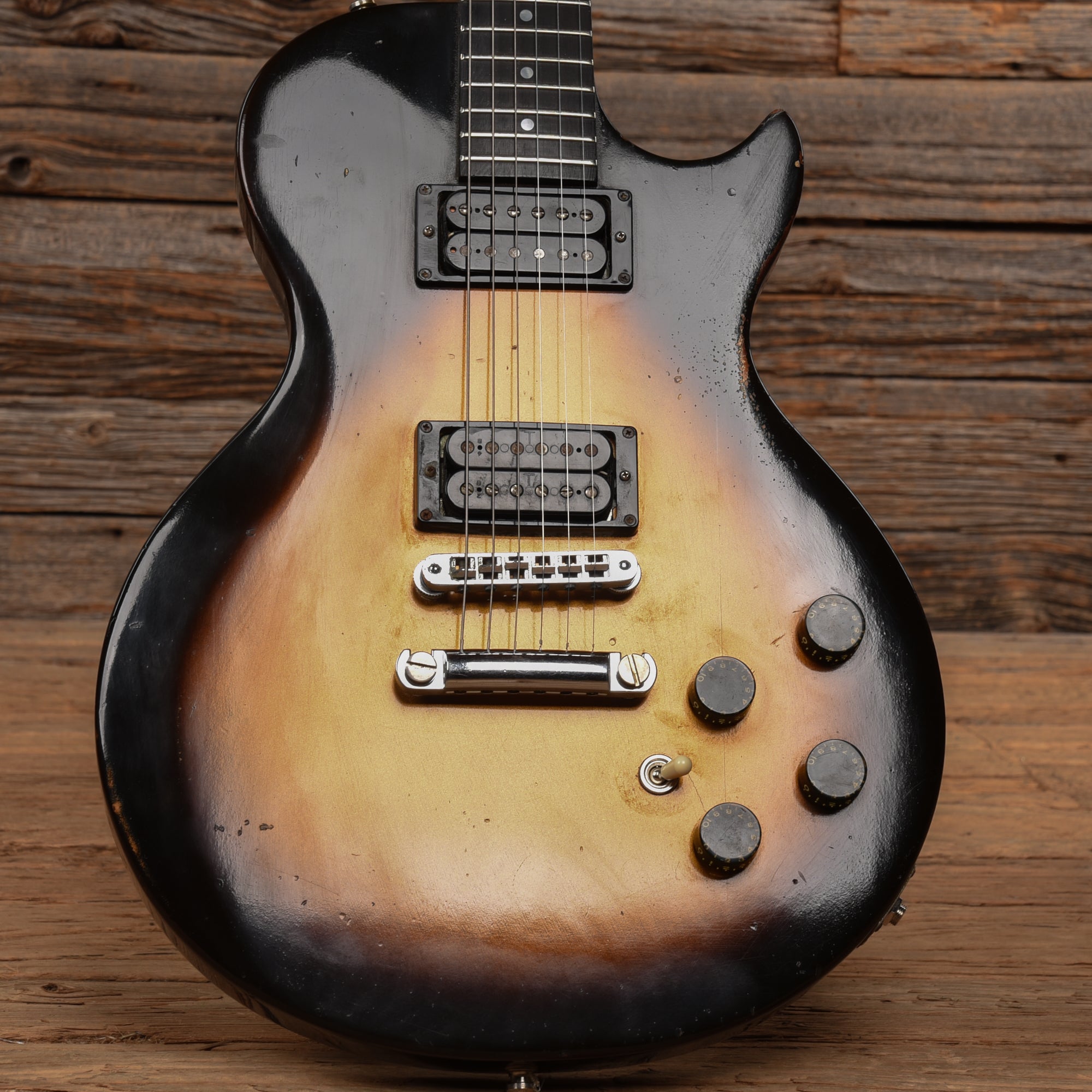 Gibson Firebrand The Paul Deluxe Goldburst 1981 Electric Guitars / Solid Body