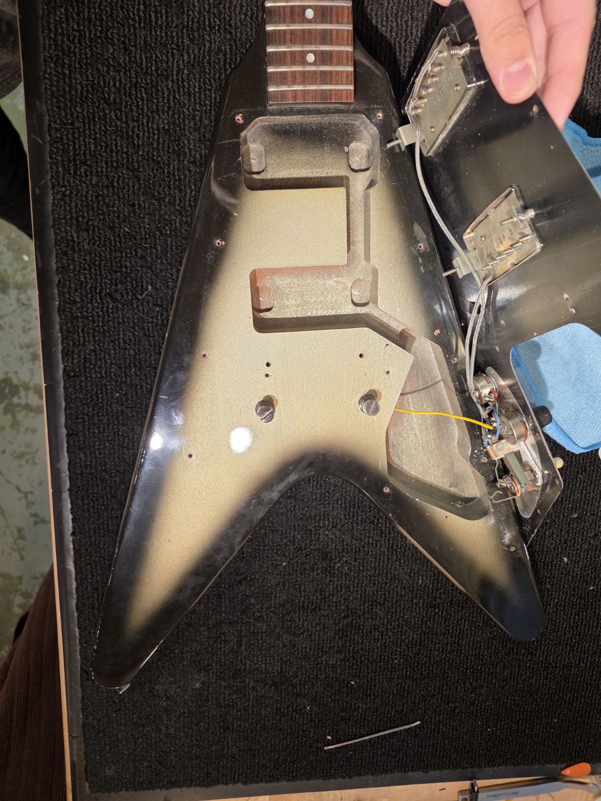 Gibson Flying V Silverburst 1982 Electric Guitars / Solid Body