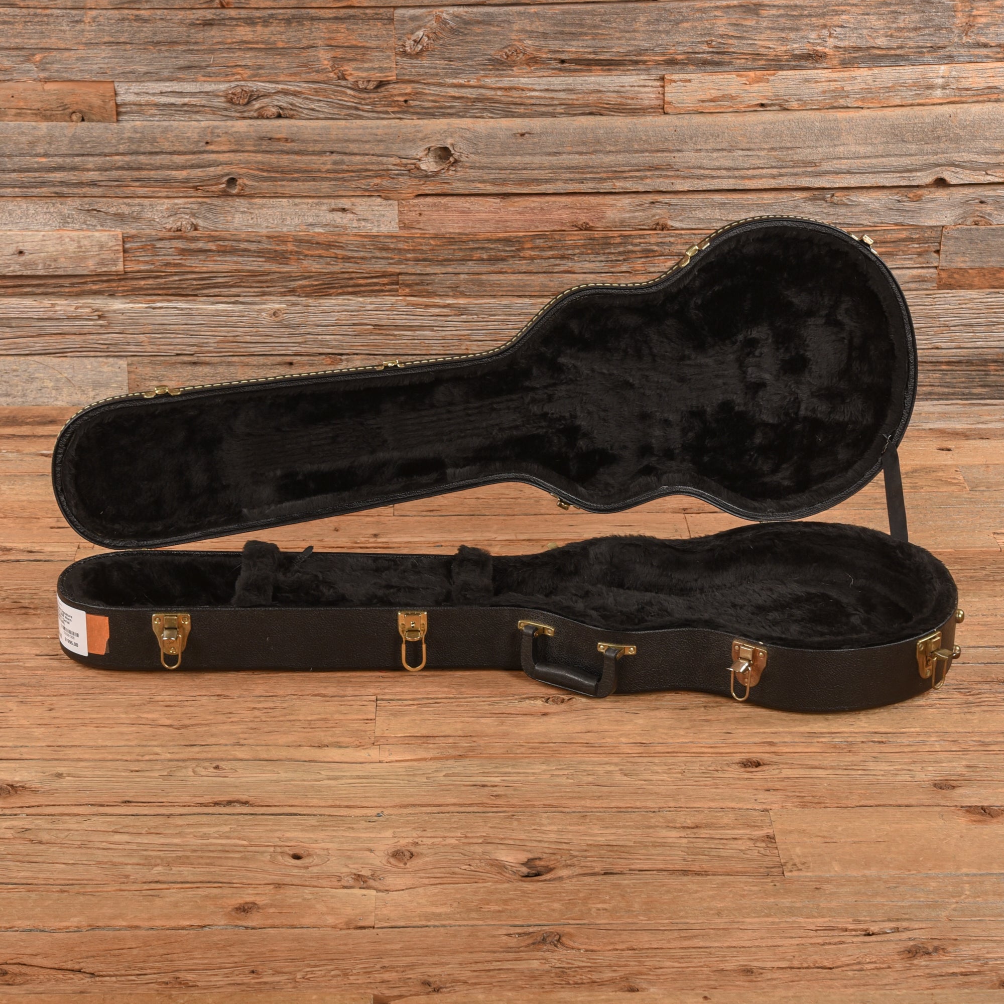 Gibson Joan Jett Signature Melody Maker Worn White 2008 – Chicago Gibson Joan Jett Signature Melody Maker Worn White 2008 – Chicago