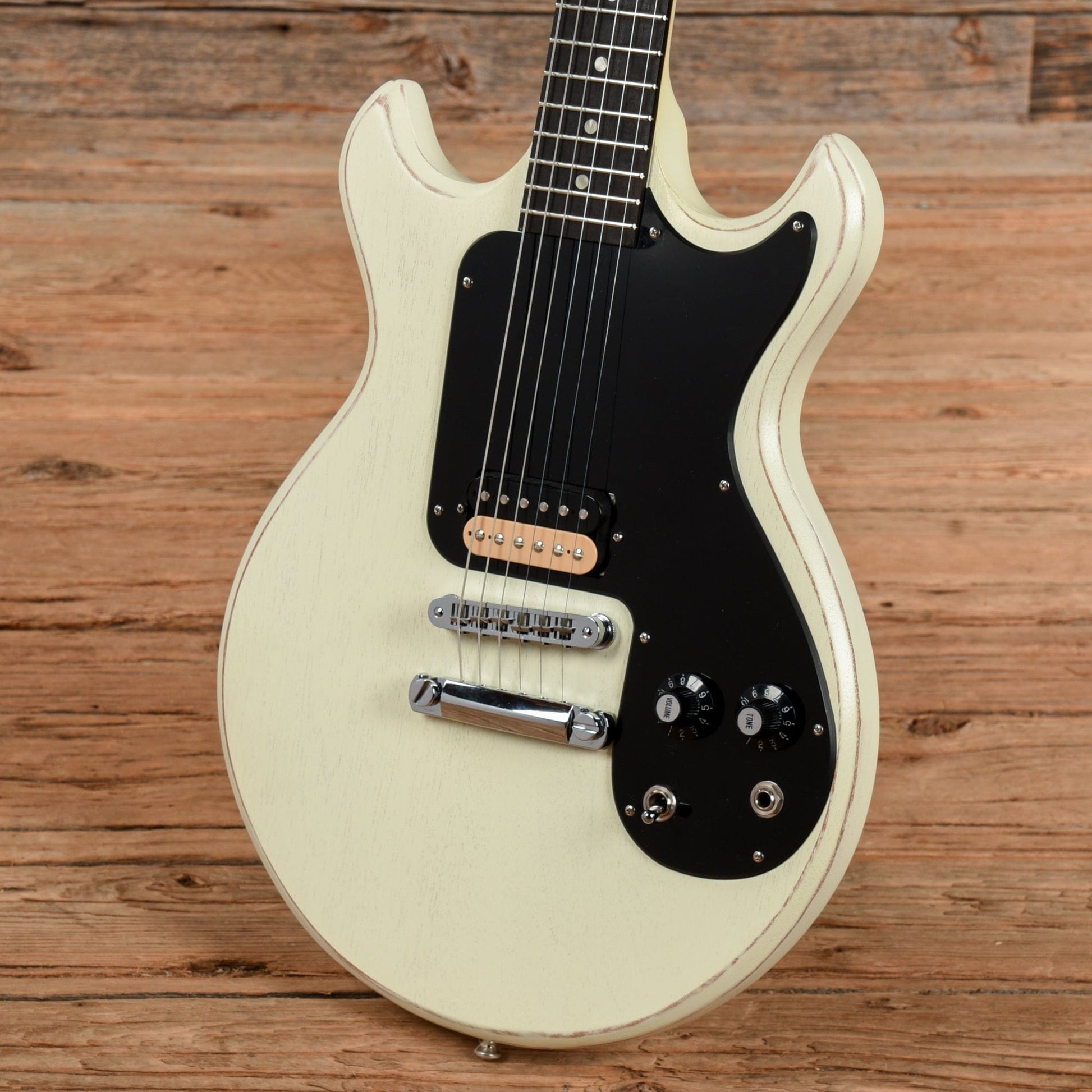 Gibson Joan Jett Signature Melody Maker Worn White 2010 Electric Guitars / Solid Body