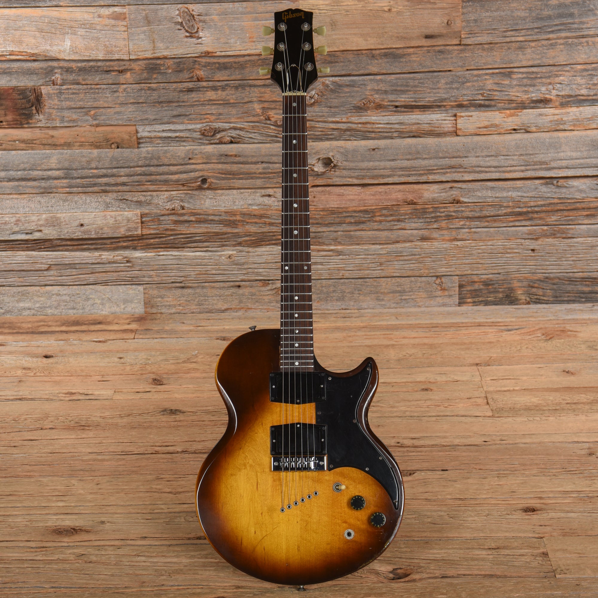 Gibson L-6S Deluxe Sunburst 1978 Electric Guitars / Solid Body