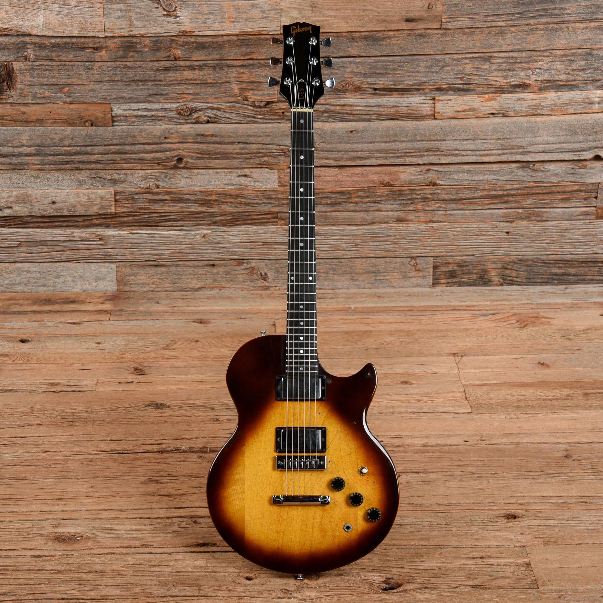 Gibson L-6S Sunburst 1979 Electric Guitars / Solid Body