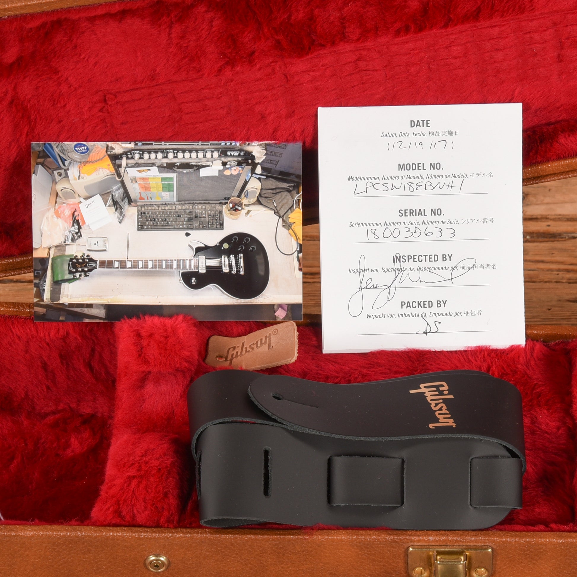Gibson Les Paul Classic Ebony 2019 Electric Guitars / Solid Body