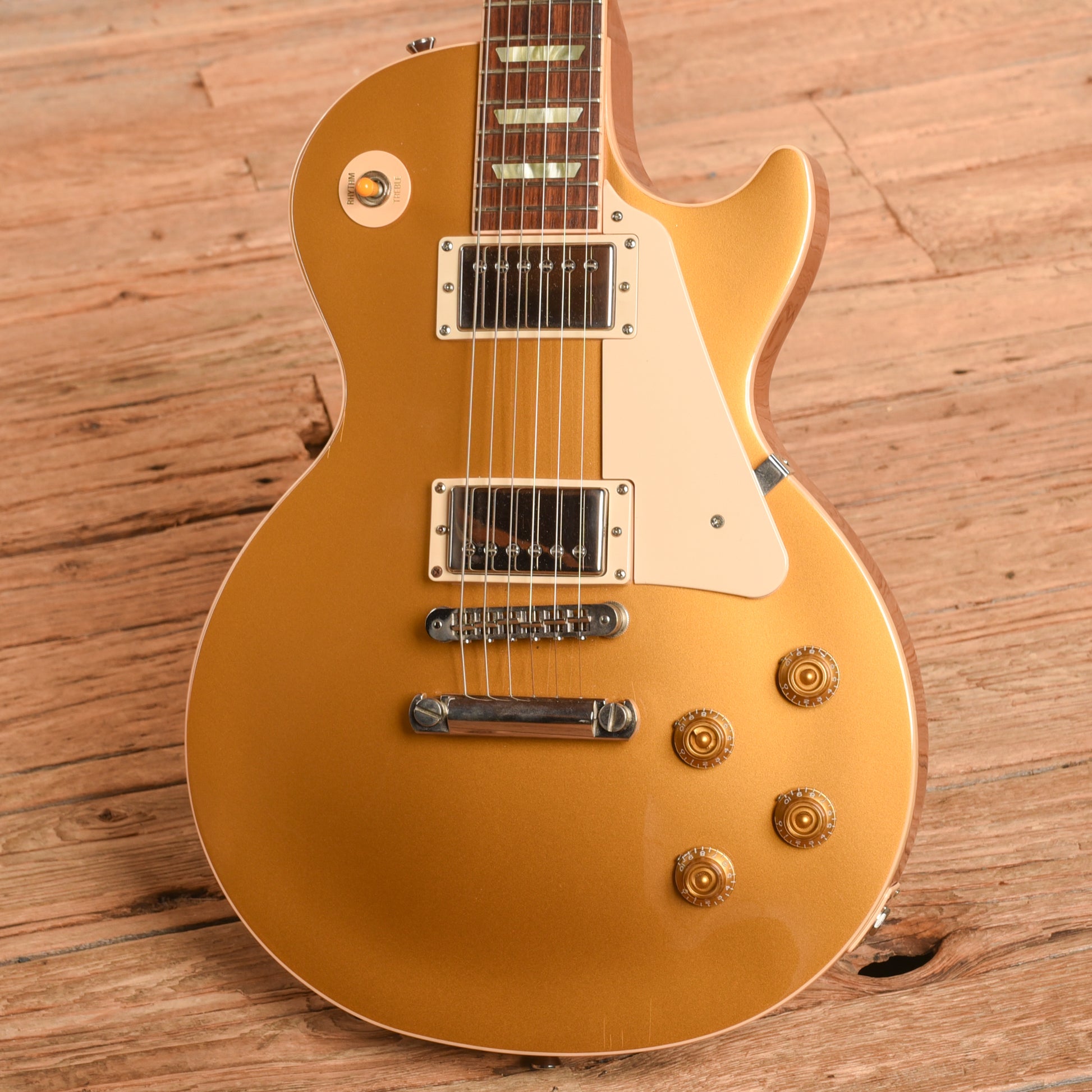 Gibson Les Paul Classic Goldtop 2005 Electric Guitars / Solid Body