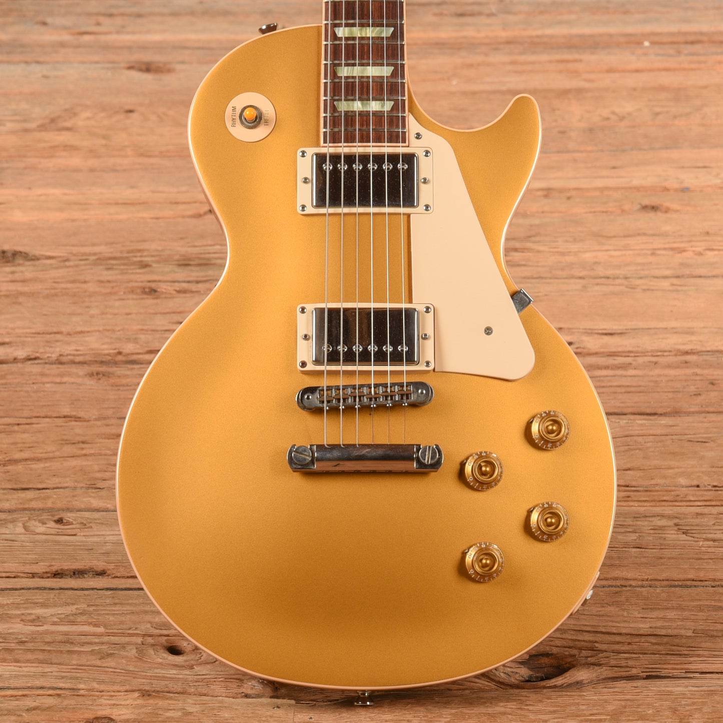 Gibson Les Paul Classic Goldtop 2005 Electric Guitars / Solid Body