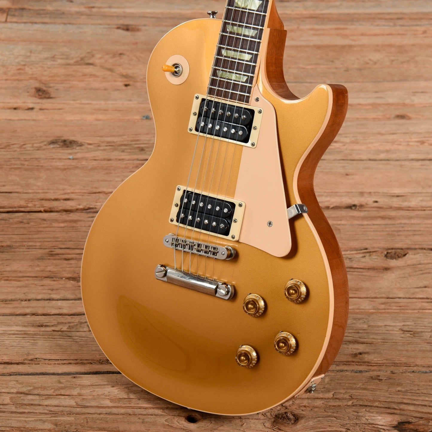 Gibson Les Paul Classic Goldtop 2005 Electric Guitars / Solid Body
