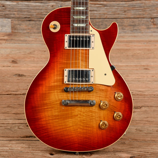 Gibson Les Paul Classic Plus Sunburst 1995 Electric Guitars / Solid Body