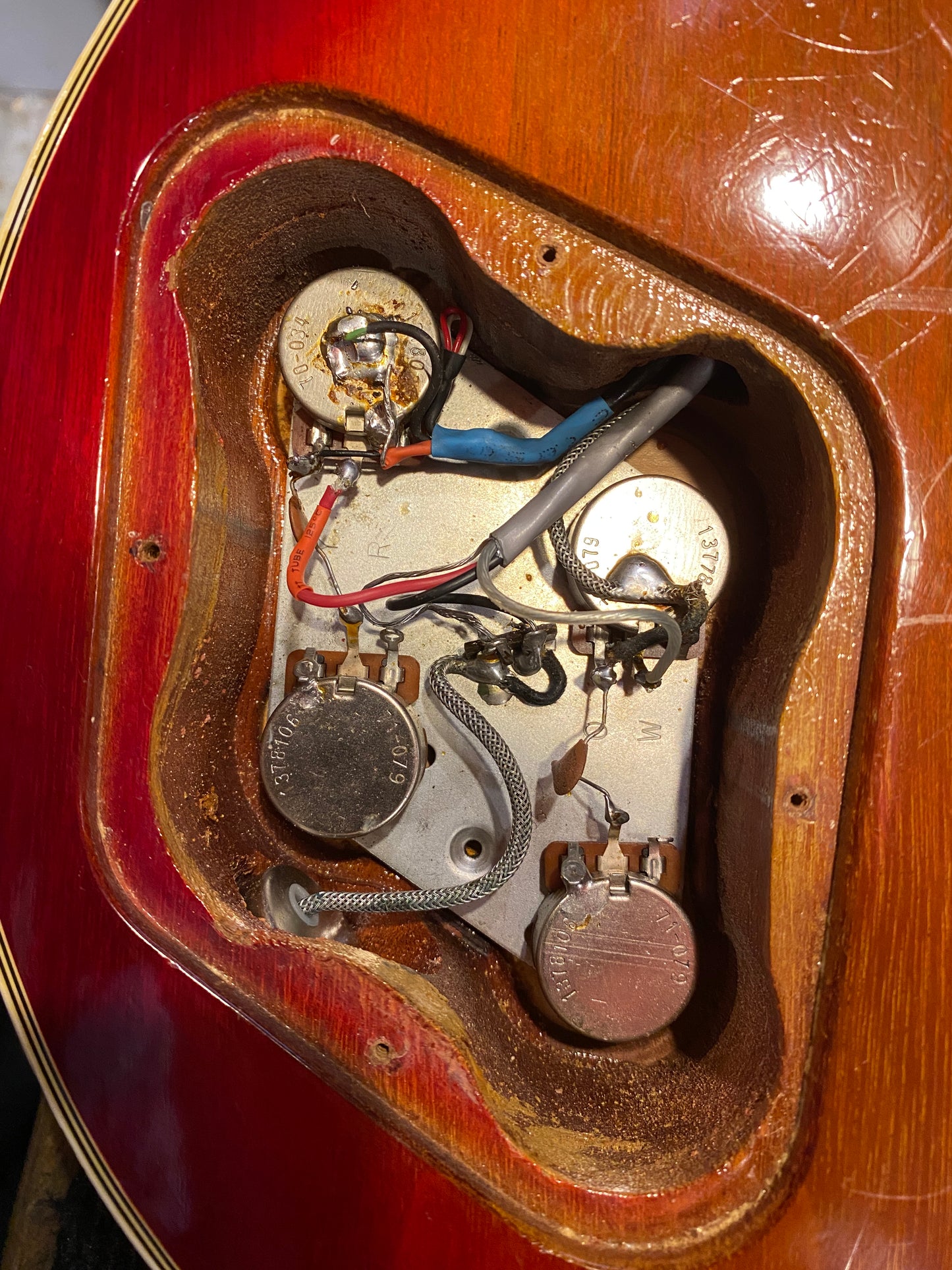 Gibson Les Paul Custom Sunburst 1981 Electric Guitars / Solid Body