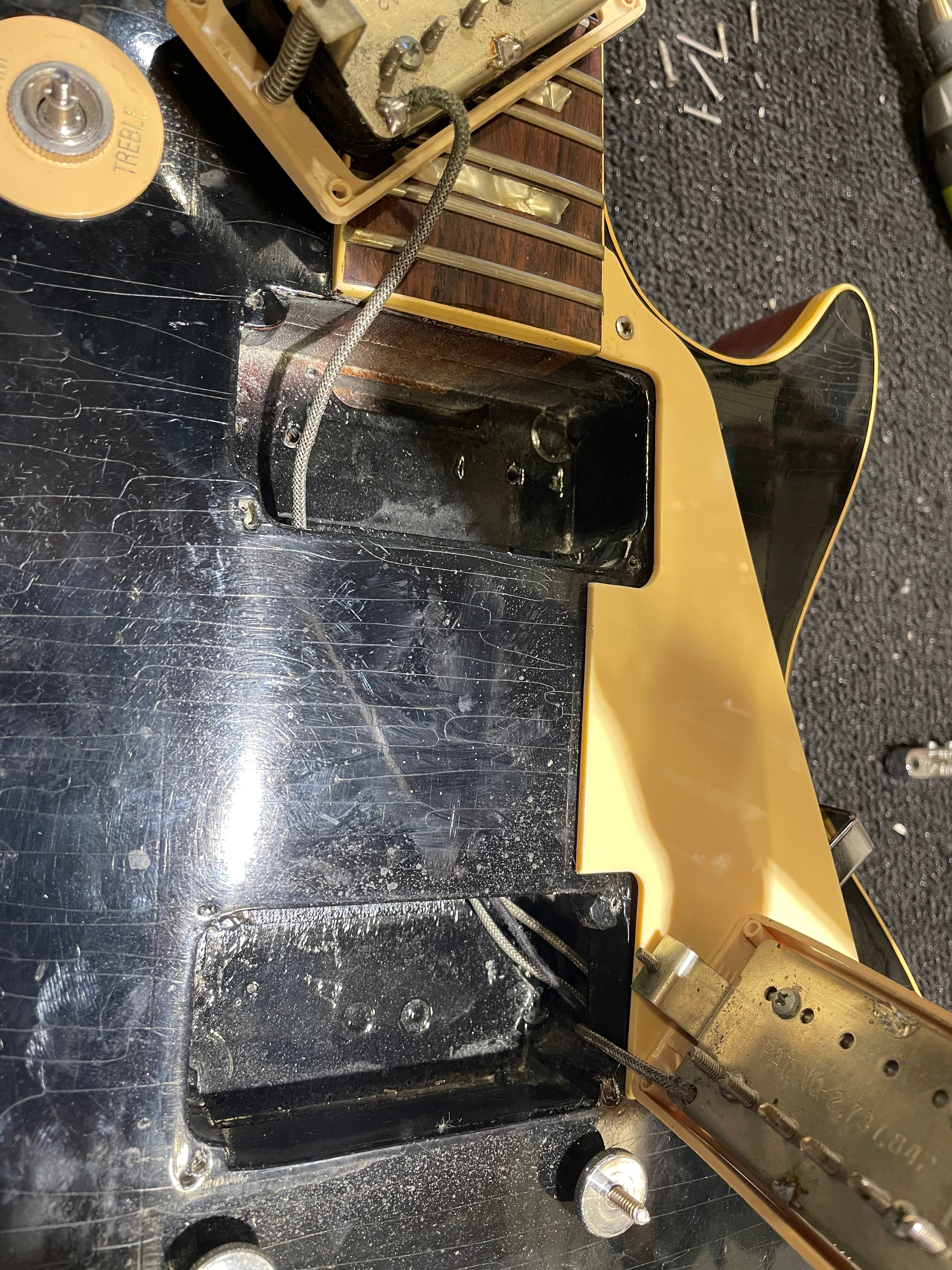 Gibson Les Paul Deluxe Black 1972 Electric Guitars / Solid Body