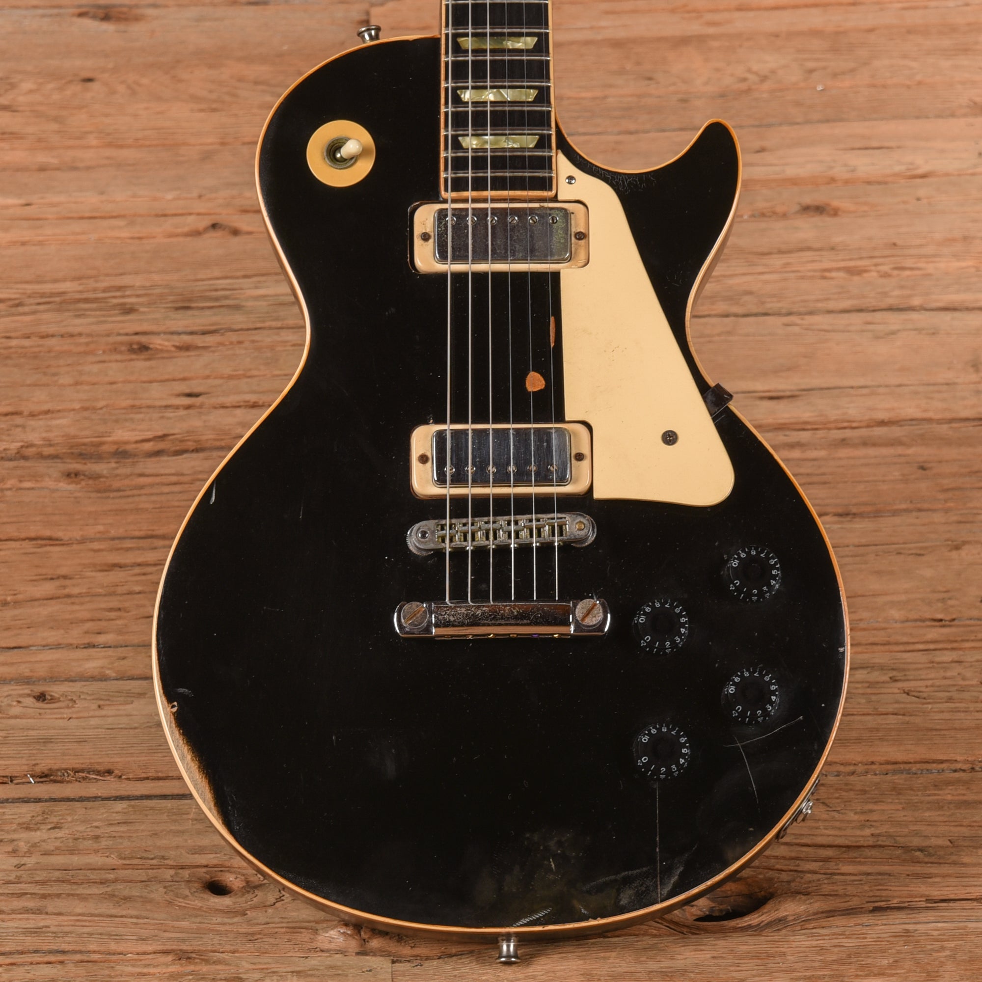 Gibson Les Paul Deluxe Black 1977 Electric Guitars / Solid Body