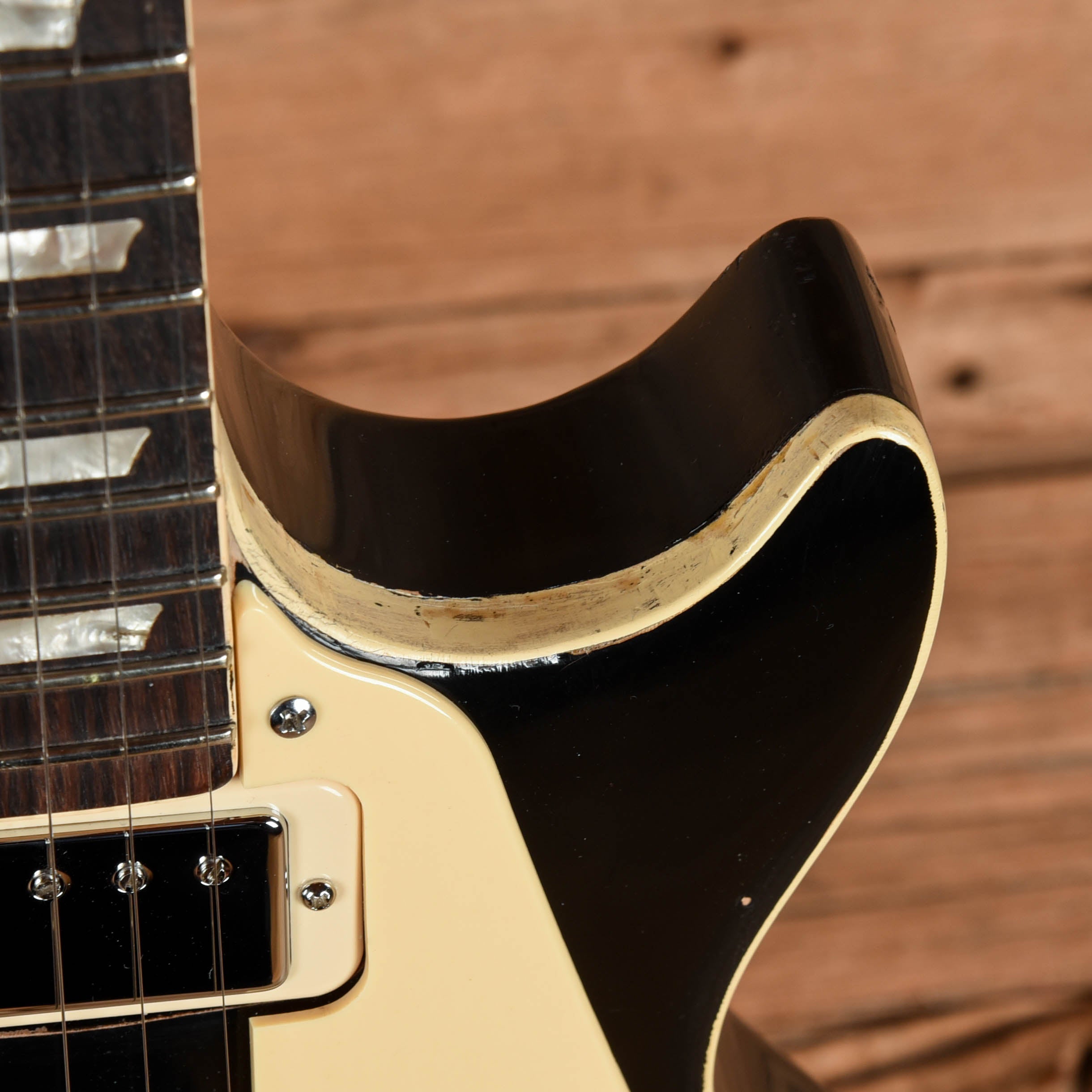 Gibson Les Paul Deluxe Black Refin 1970s Electric Guitars / Solid Body