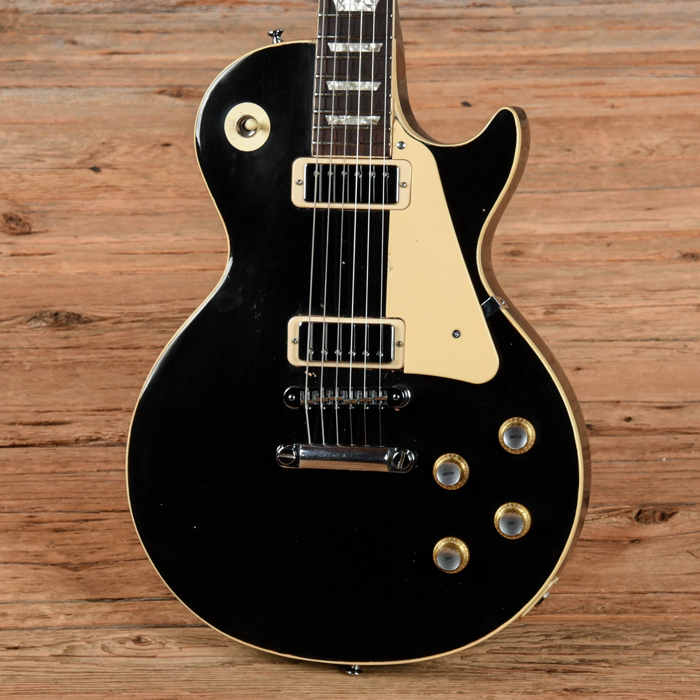 Gibson Les Paul Deluxe Black Refin 1970s Electric Guitars / Solid Body