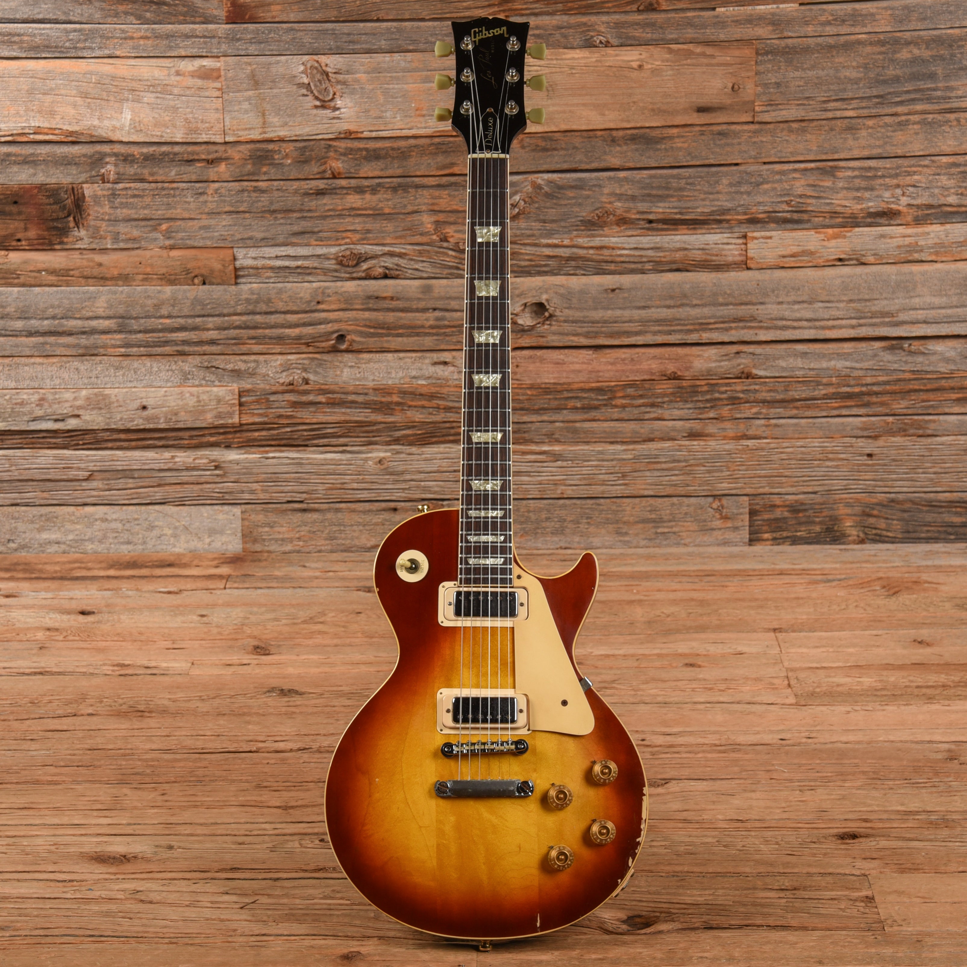 Gibson Les Paul Deluxe Cherry Sunburst 1971 Electric Guitars / Solid Body