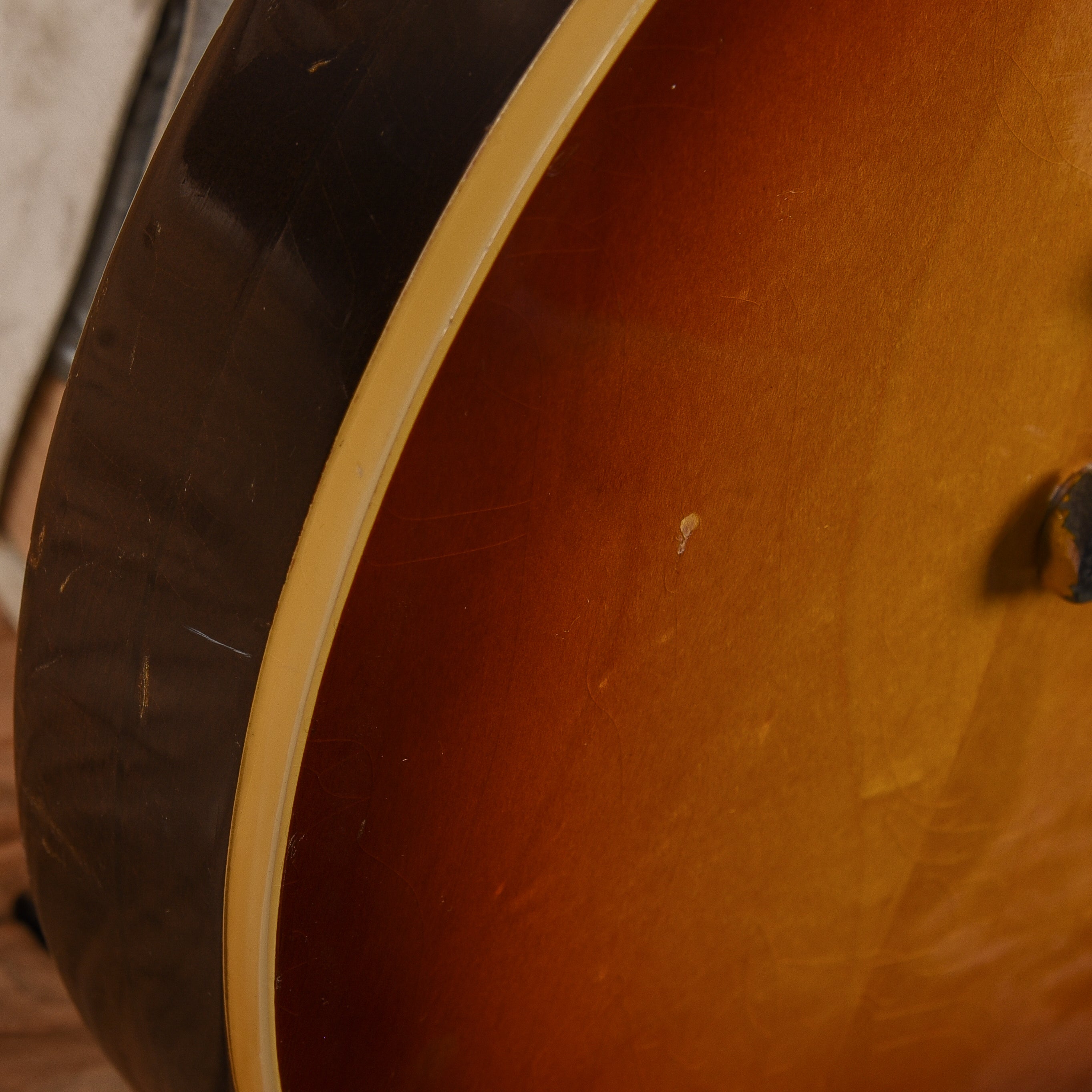 Gibson Les Paul Deluxe Cherry Sunburst 1971 Electric Guitars / Solid Body