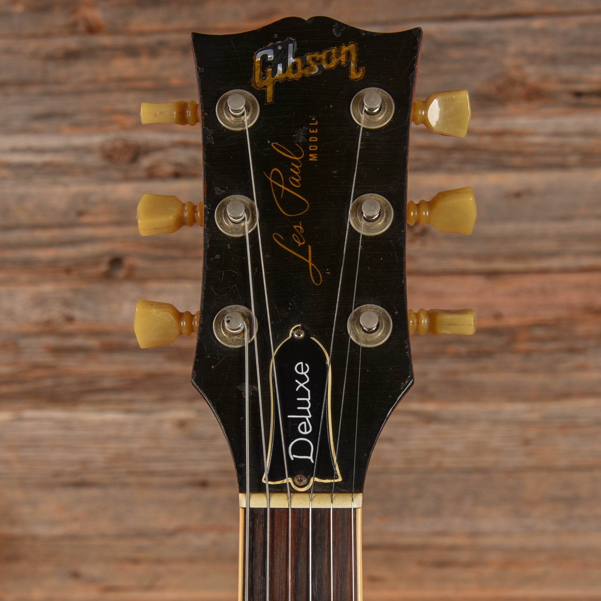 Gibson Les Paul Deluxe Cherry Sunburst 1976 Electric Guitars / Solid Body