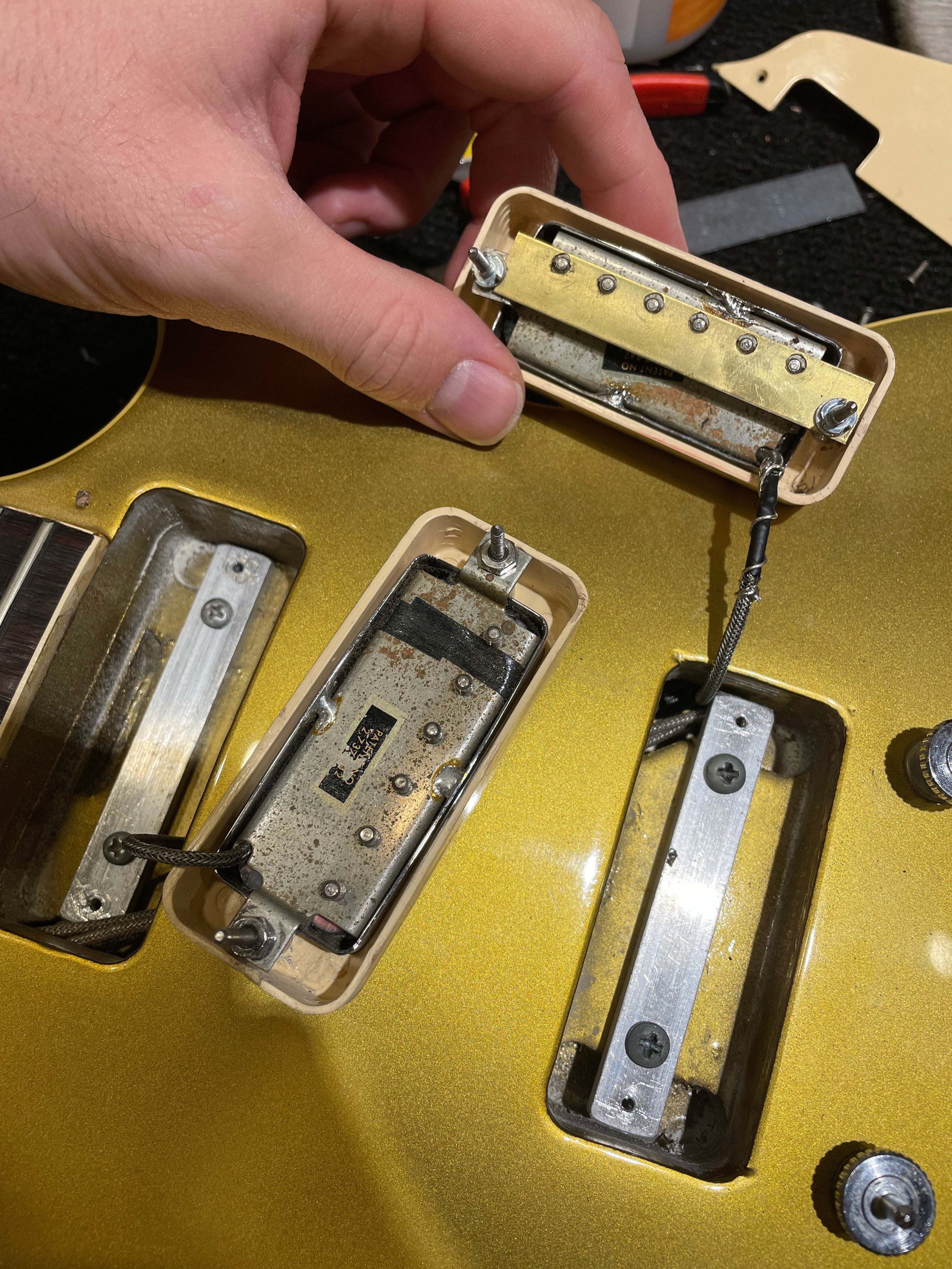 Gibson Les Paul Deluxe Goldtop 1971 Electric Guitars / Solid Body