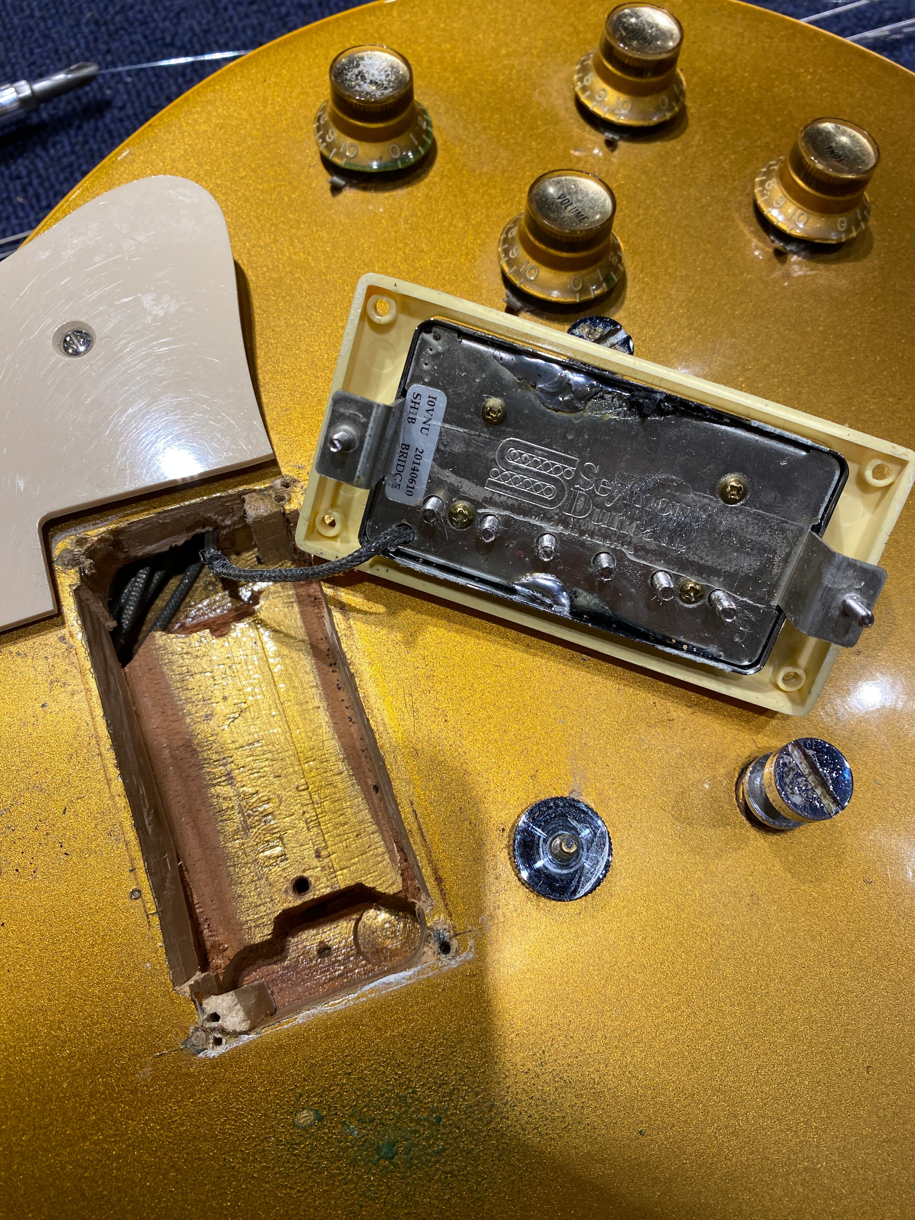 Gibson Les Paul Deluxe Goldtop 1973 Electric Guitars / Solid Body