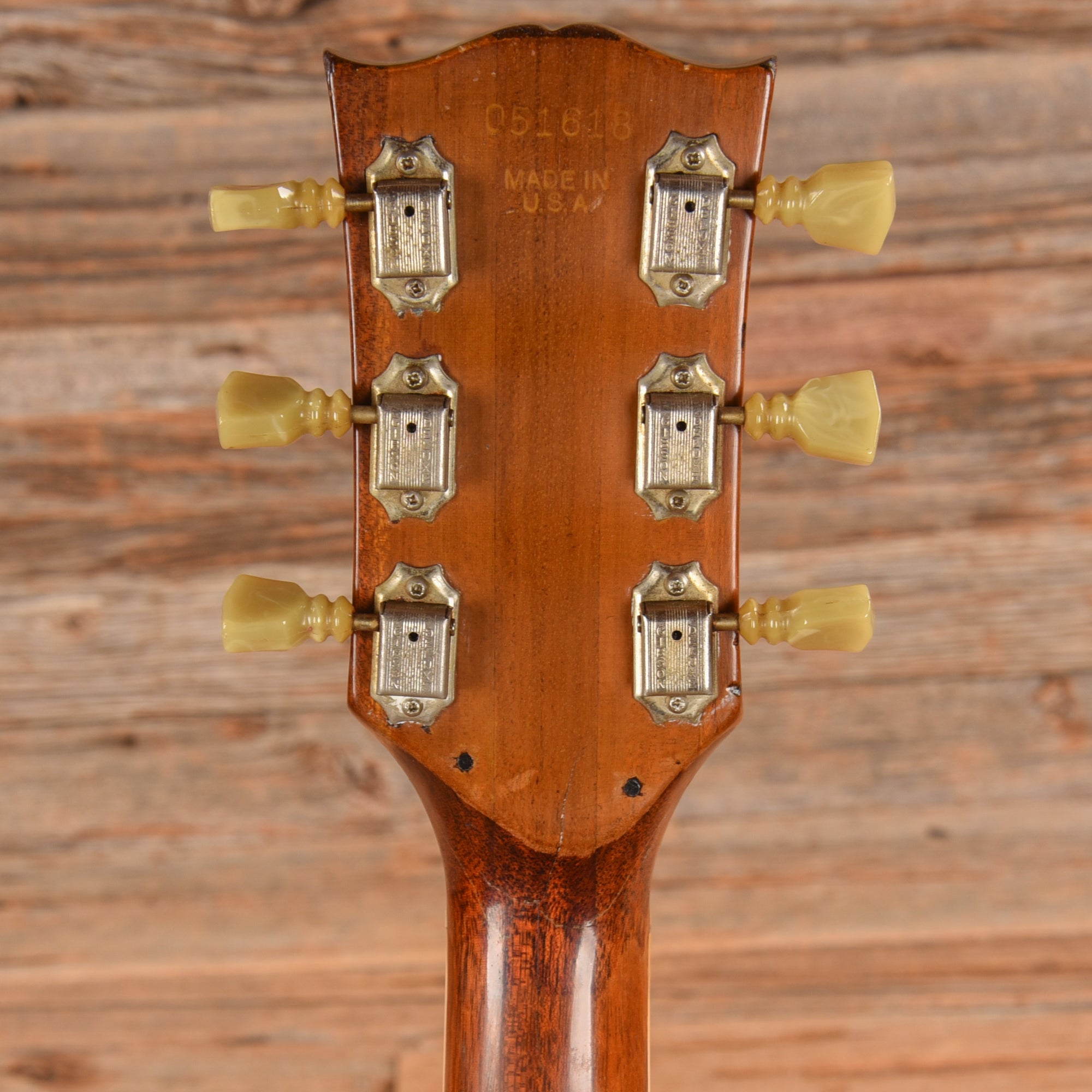 Gibson Les Paul Deluxe Goldtop 1973 Electric Guitars / Solid Body