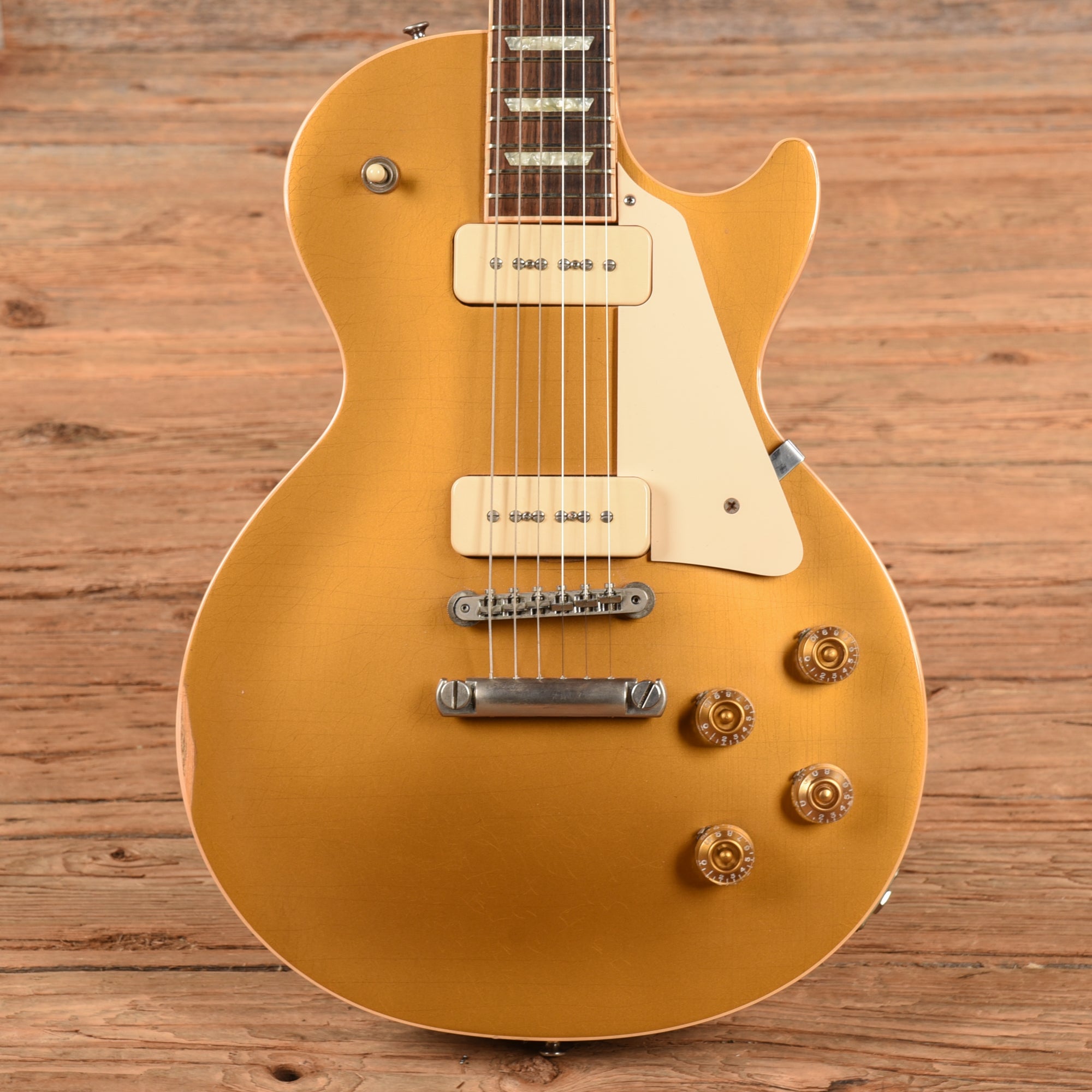 Gibson Les Paul Deluxe Goldtop 2004 Electric Guitars / Solid Body