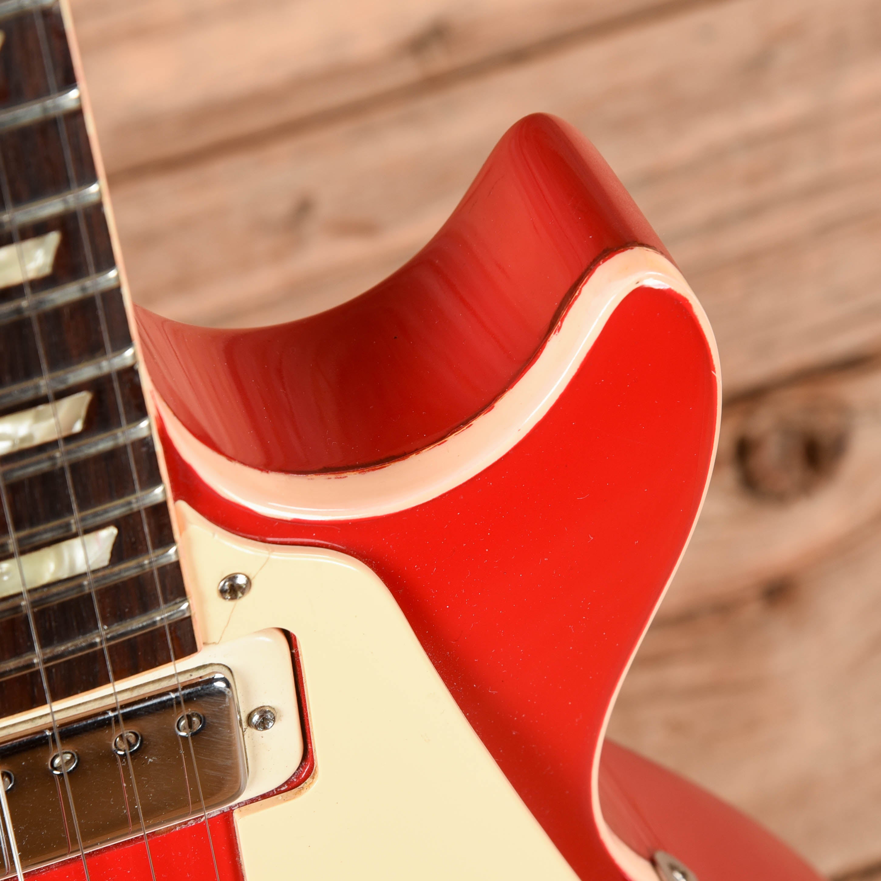 Gibson Les Paul Deluxe Red Refin 1975 Electric Guitars / Solid Body