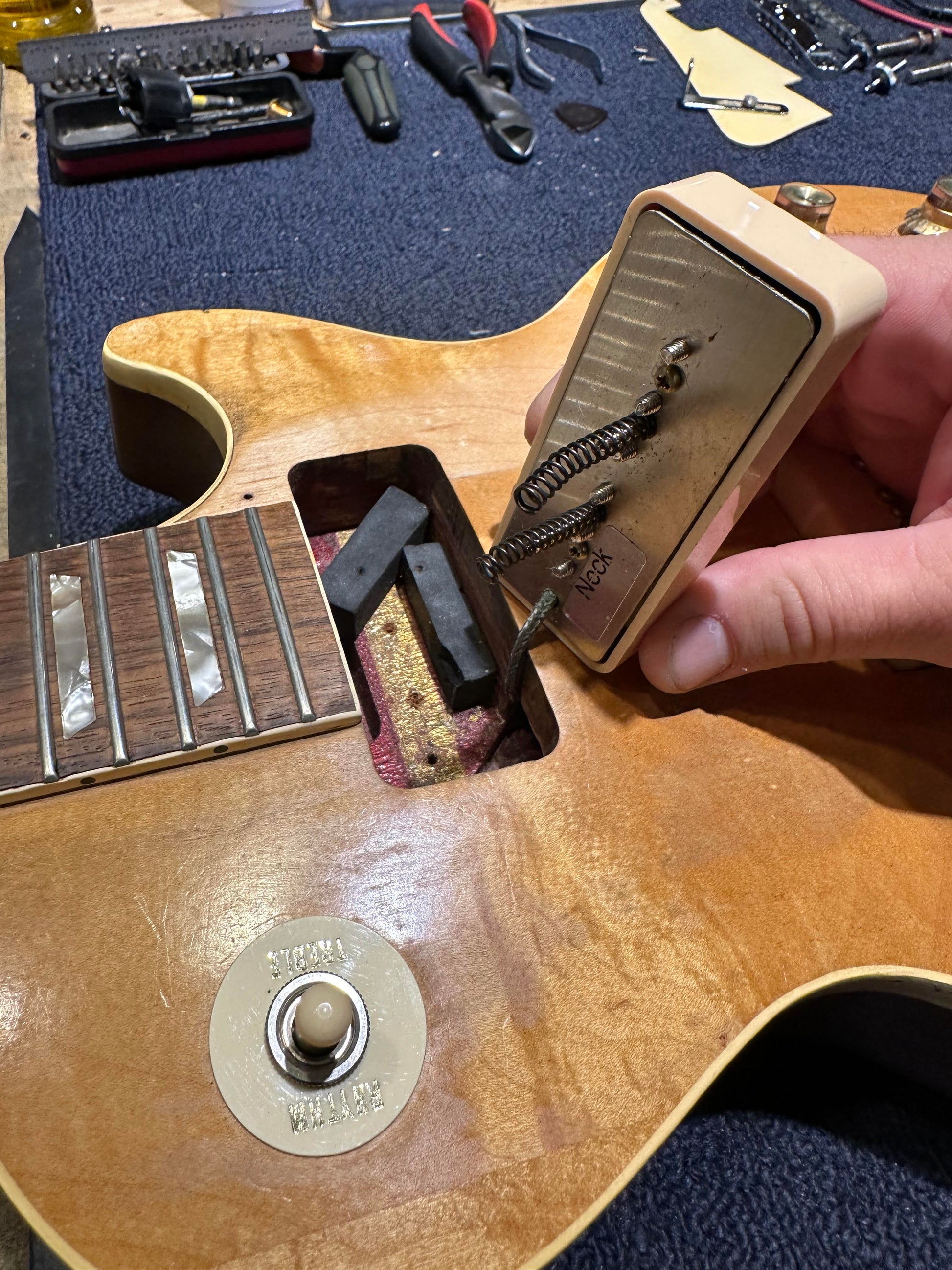 Gibson Les Paul Deluxe Stripped Natural 1972 Electric Guitars / Solid Body