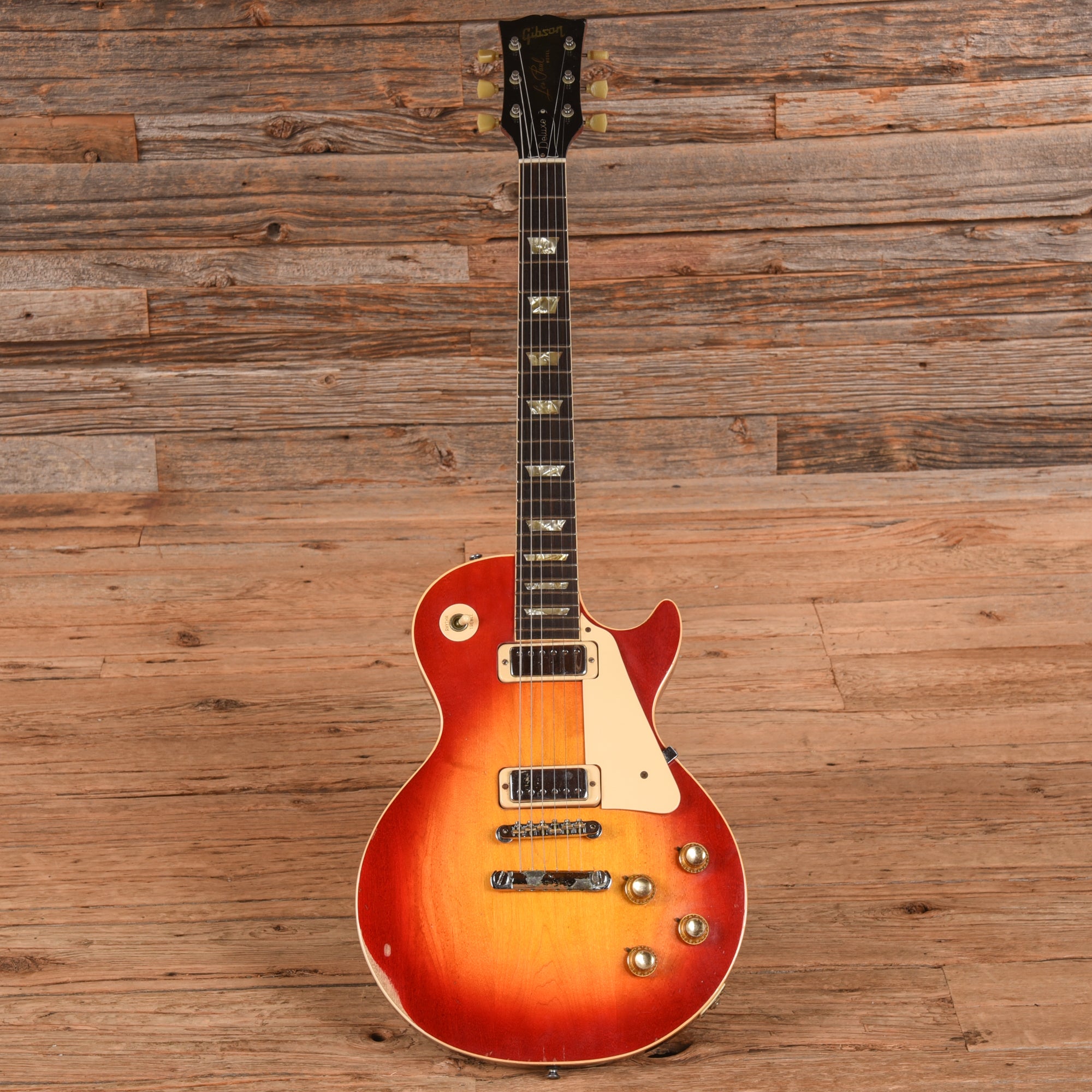 Gibson Les Paul Deluxe Sunburst 1973 Electric Guitars / Solid Body