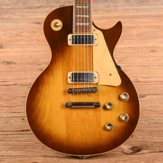 Gibson Les Paul Deluxe Sunburst 1978 Electric Guitars / Solid Body