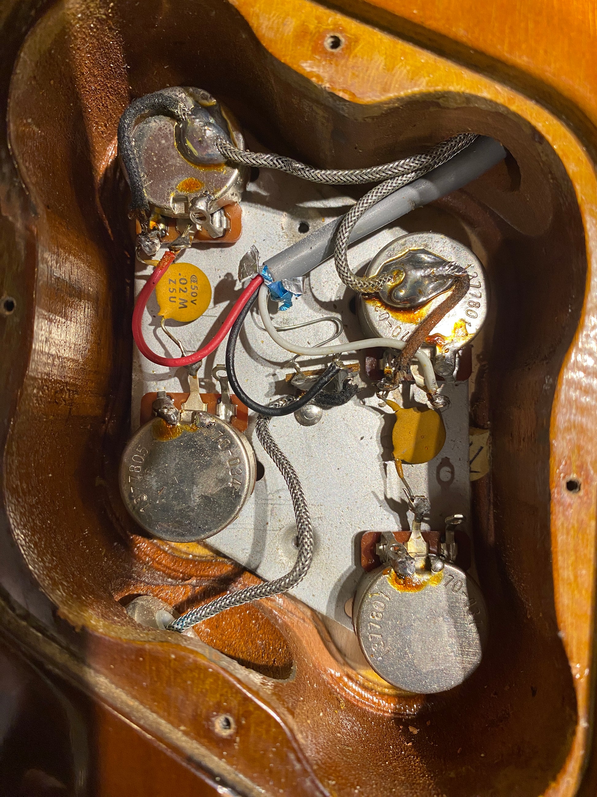 Gibson Les Paul Deluxe Sunburst 1978 Electric Guitars / Solid Body