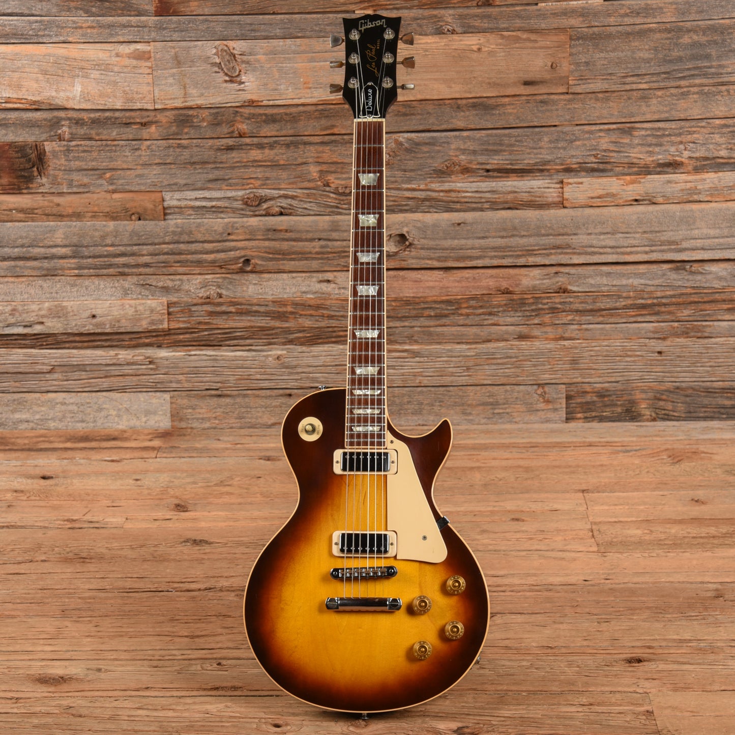 Gibson Les Paul Deluxe Sunburst 1980 Electric Guitars / Solid Body